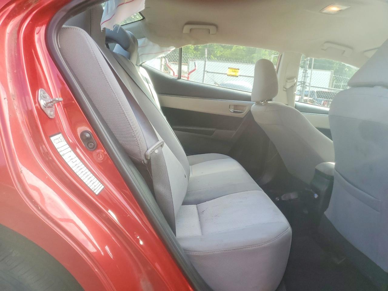 2014 Toyota Corolla L Red vin: 5YFBURHEXEP072807