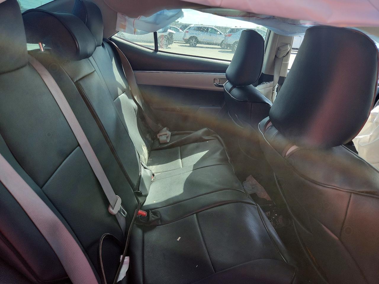 2014 Toyota Corolla Le Серебряный vin: 5YFBURHEXEP099280