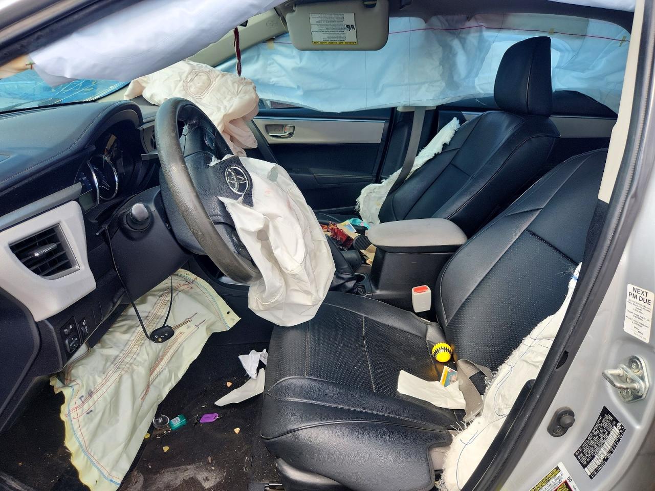 2014 Toyota Corolla Le Серебряный vin: 5YFBURHEXEP099280