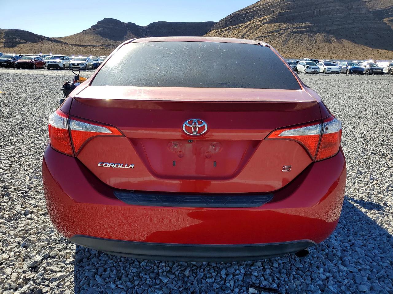 2014 Toyota Corolla S Plus Red vin: 5YFBURHEXEP121777