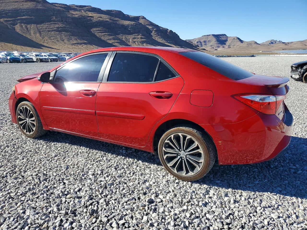 2014 Toyota Corolla S Plus Red vin: 5YFBURHEXEP121777