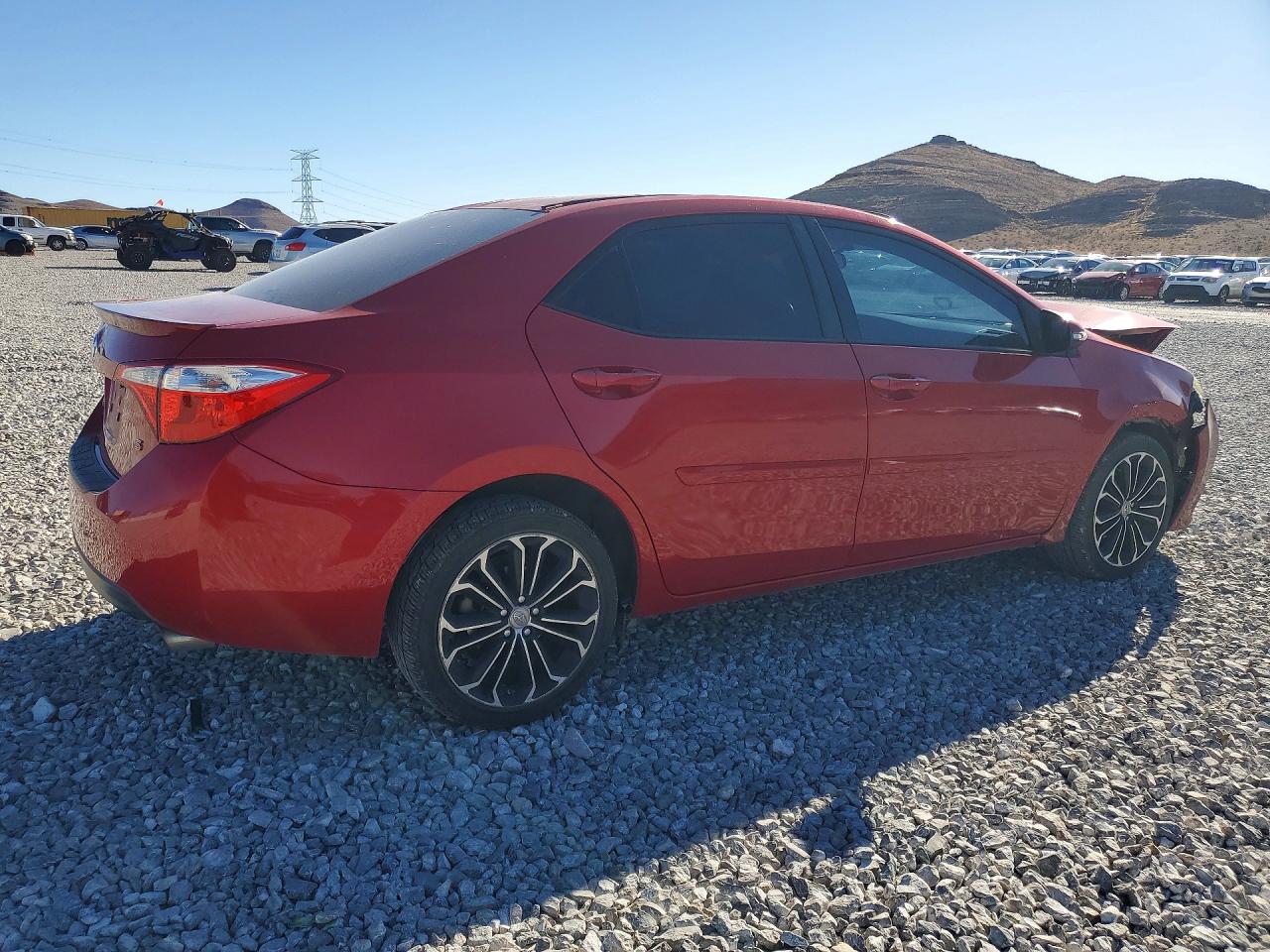 2014 Toyota Corolla S Plus Red vin: 5YFBURHEXEP121777