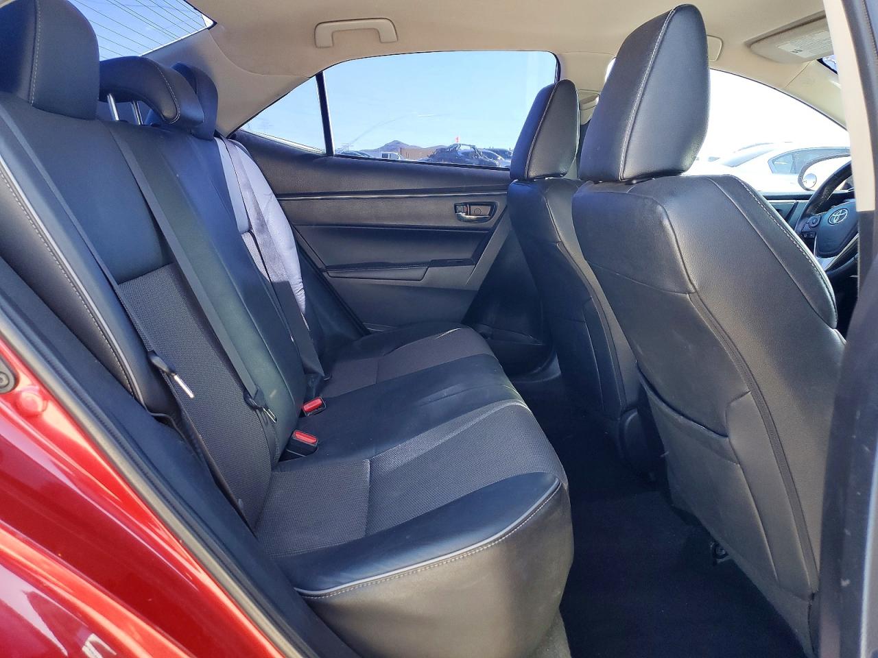 2014 Toyota Corolla S Plus Red vin: 5YFBURHEXEP121777