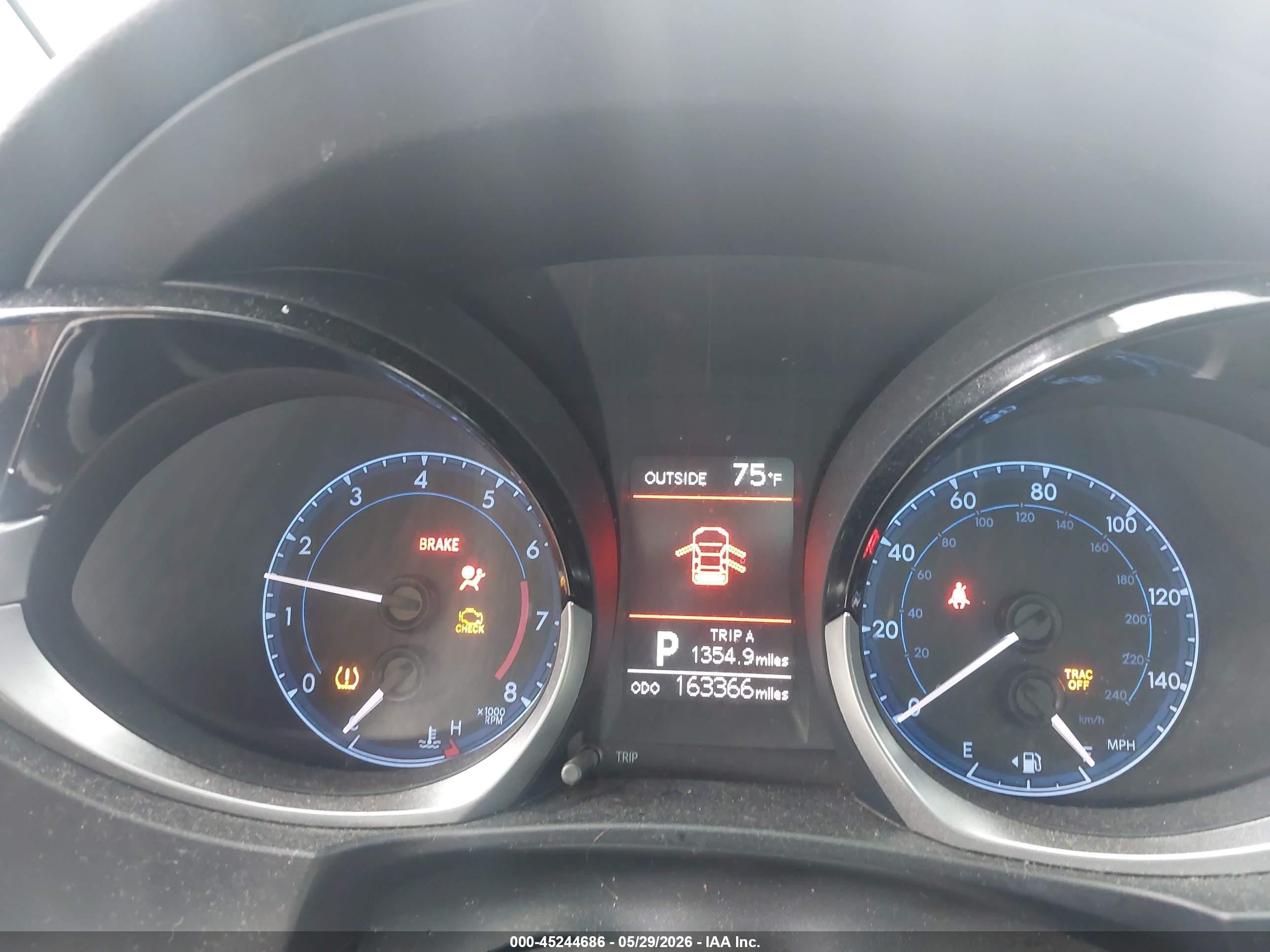 2014 Toyota Corolla S Plus White vin: 5YFBURHEXEP122704