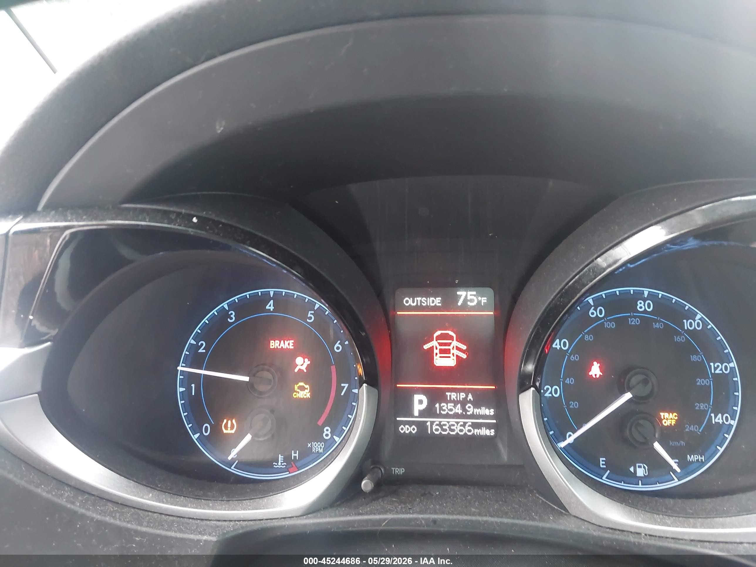 2014 Toyota Corolla S Plus White vin: 5YFBURHEXEP122704