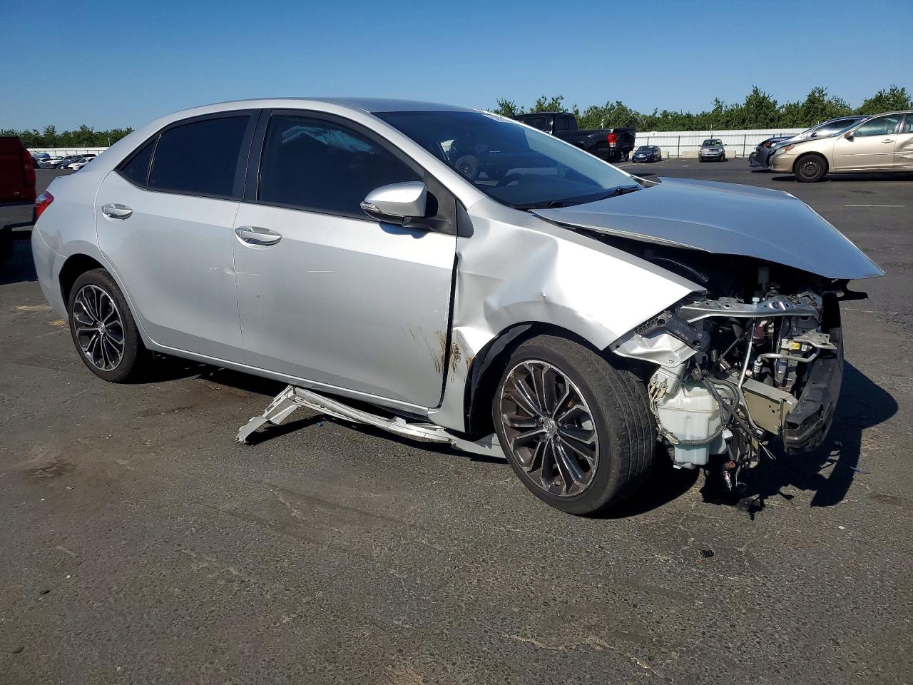 2014 Toyota Corolla S Plus Silver vin: 5YFBURHEXEP130432
