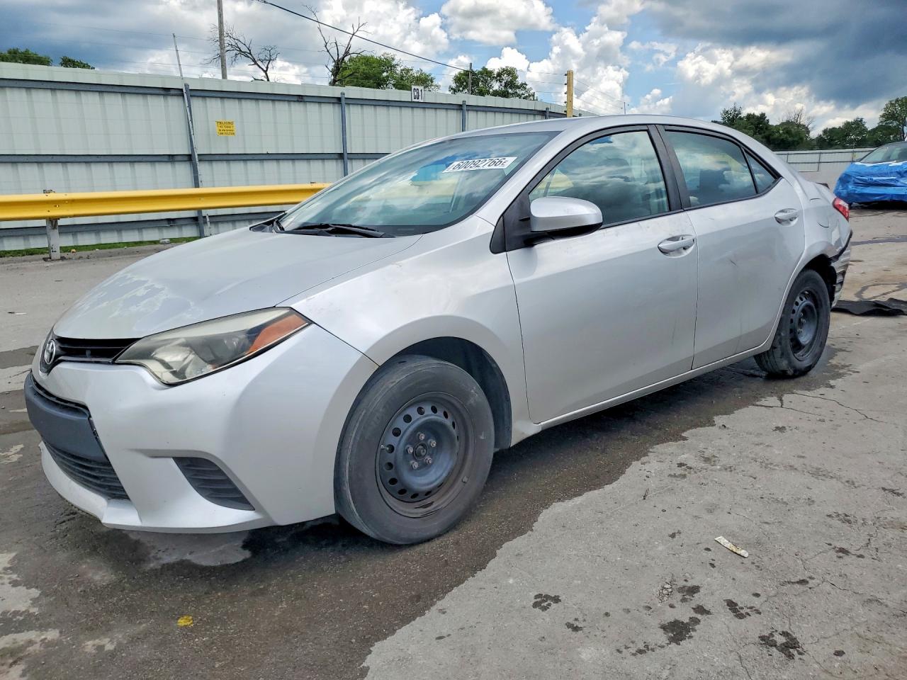 2014 Toyota Corolla L Silver vin: 5YFBURHEXEP134321