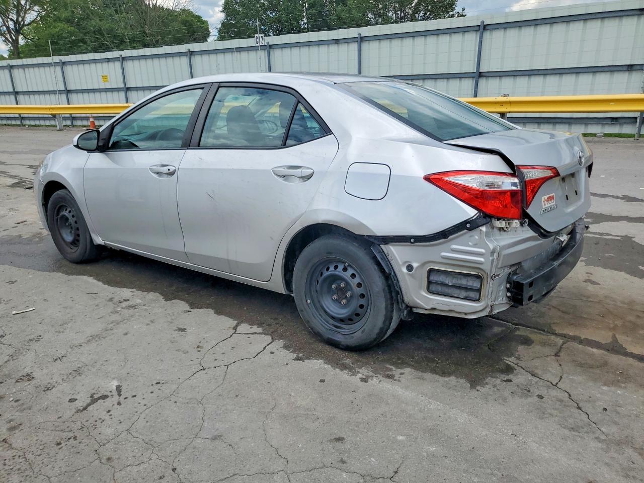 2014 Toyota Corolla L Silver vin: 5YFBURHEXEP134321