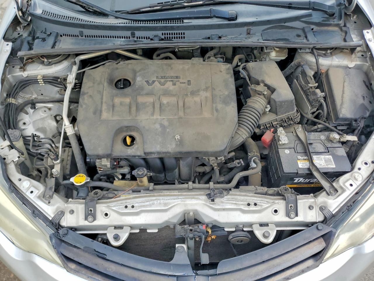 2014 Toyota Corolla L Silver vin: 5YFBURHEXEP134321