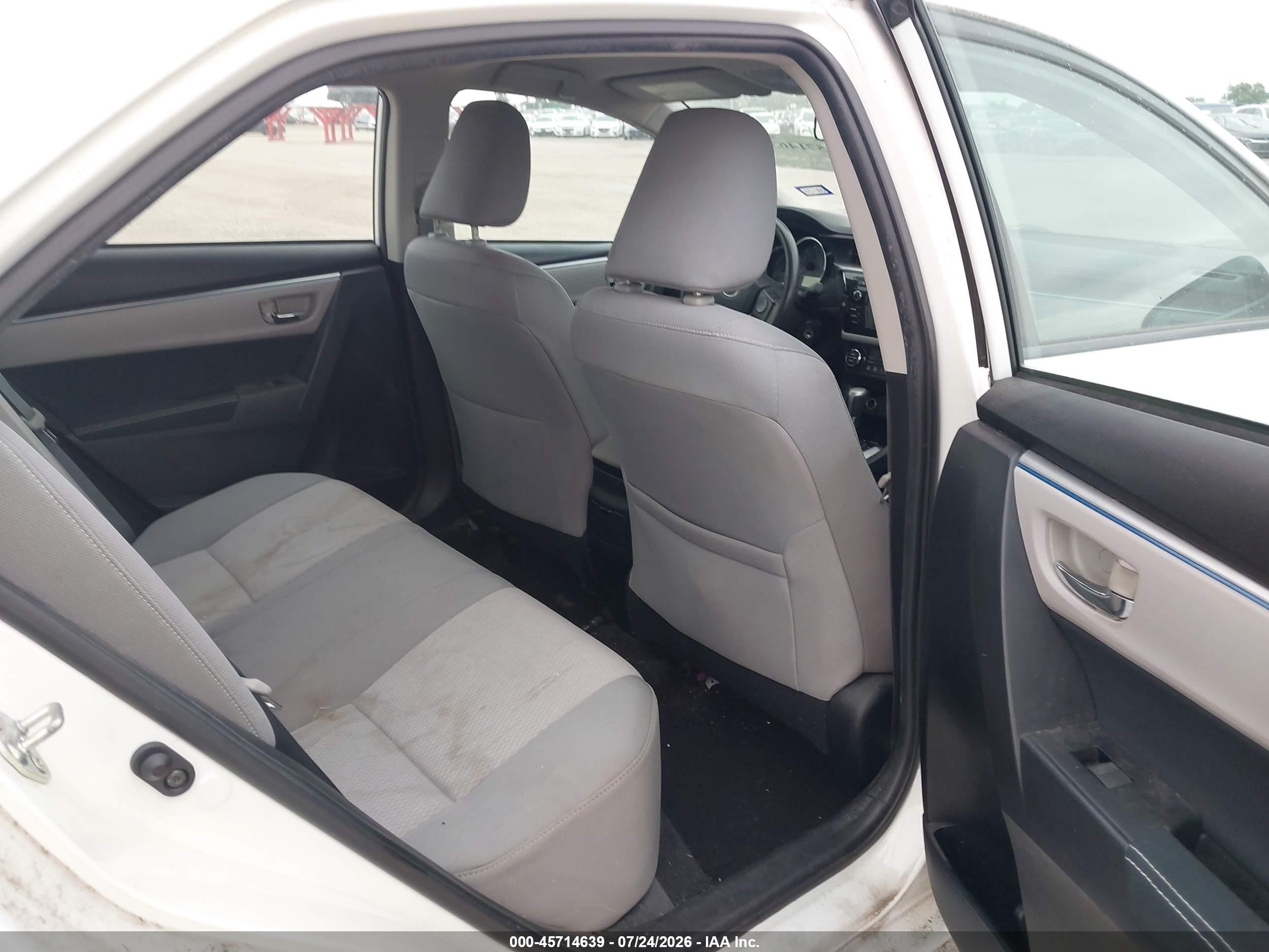 2014 Toyota Corolla Le White vin: 5YFBURHEXEP145349