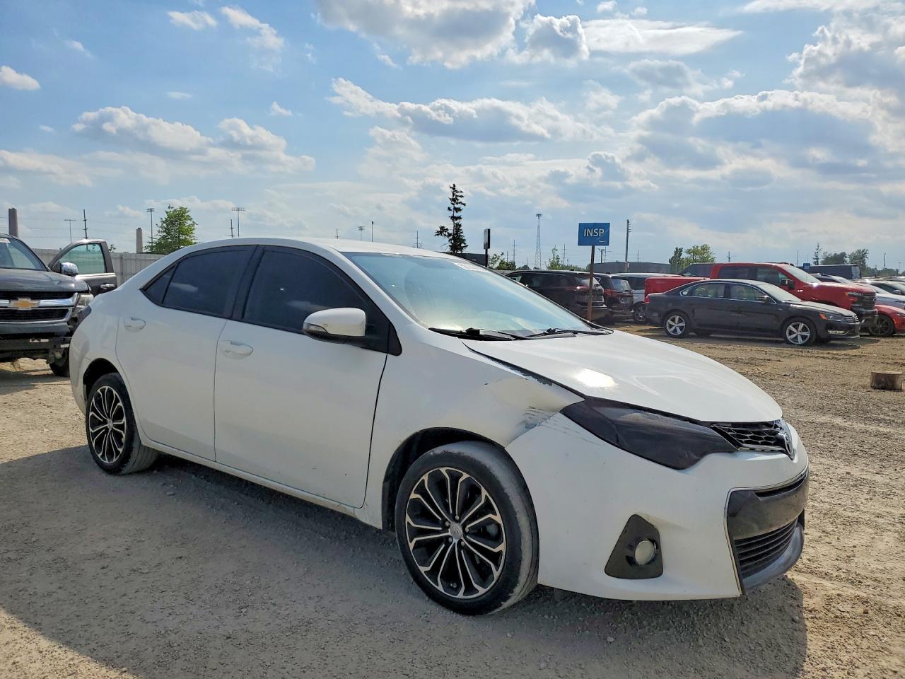 2014 Toyota Corolla S Plus White vin: 5YFBURHEXEP147375