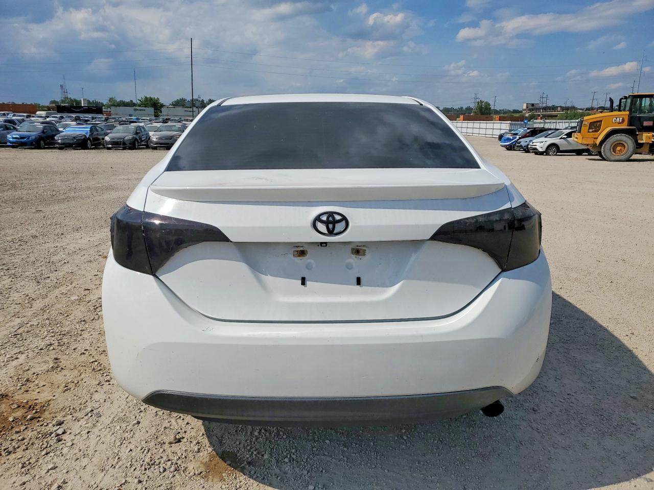2014 Toyota Corolla S Plus White vin: 5YFBURHEXEP147375