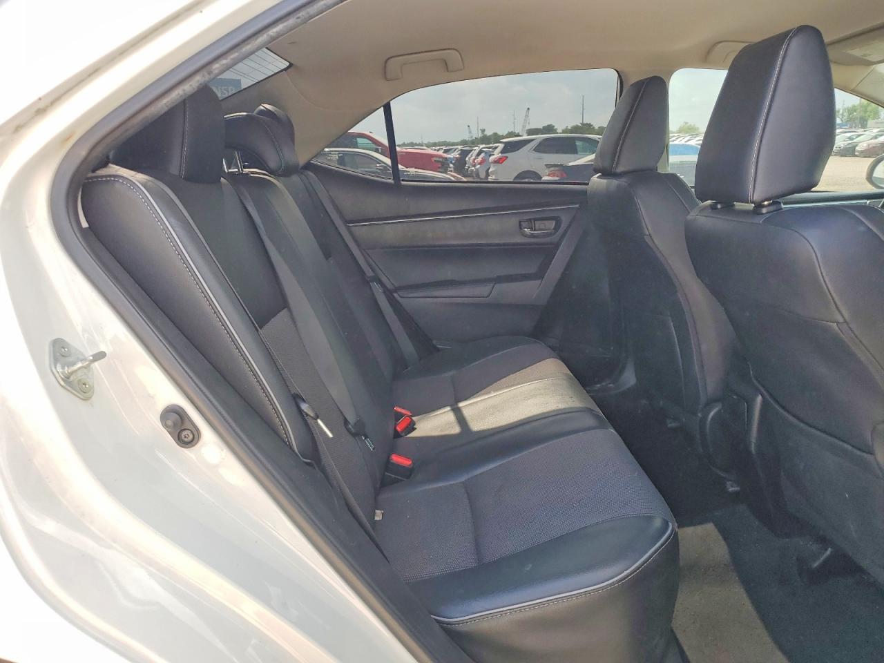2014 Toyota Corolla S Plus White vin: 5YFBURHEXEP147375