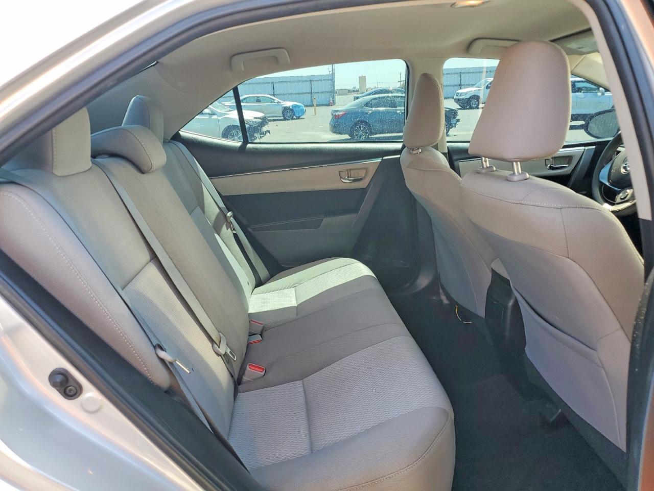 2014 Toyota Corolla Le Plus Silver vin: 5YFBURHEXEP151765