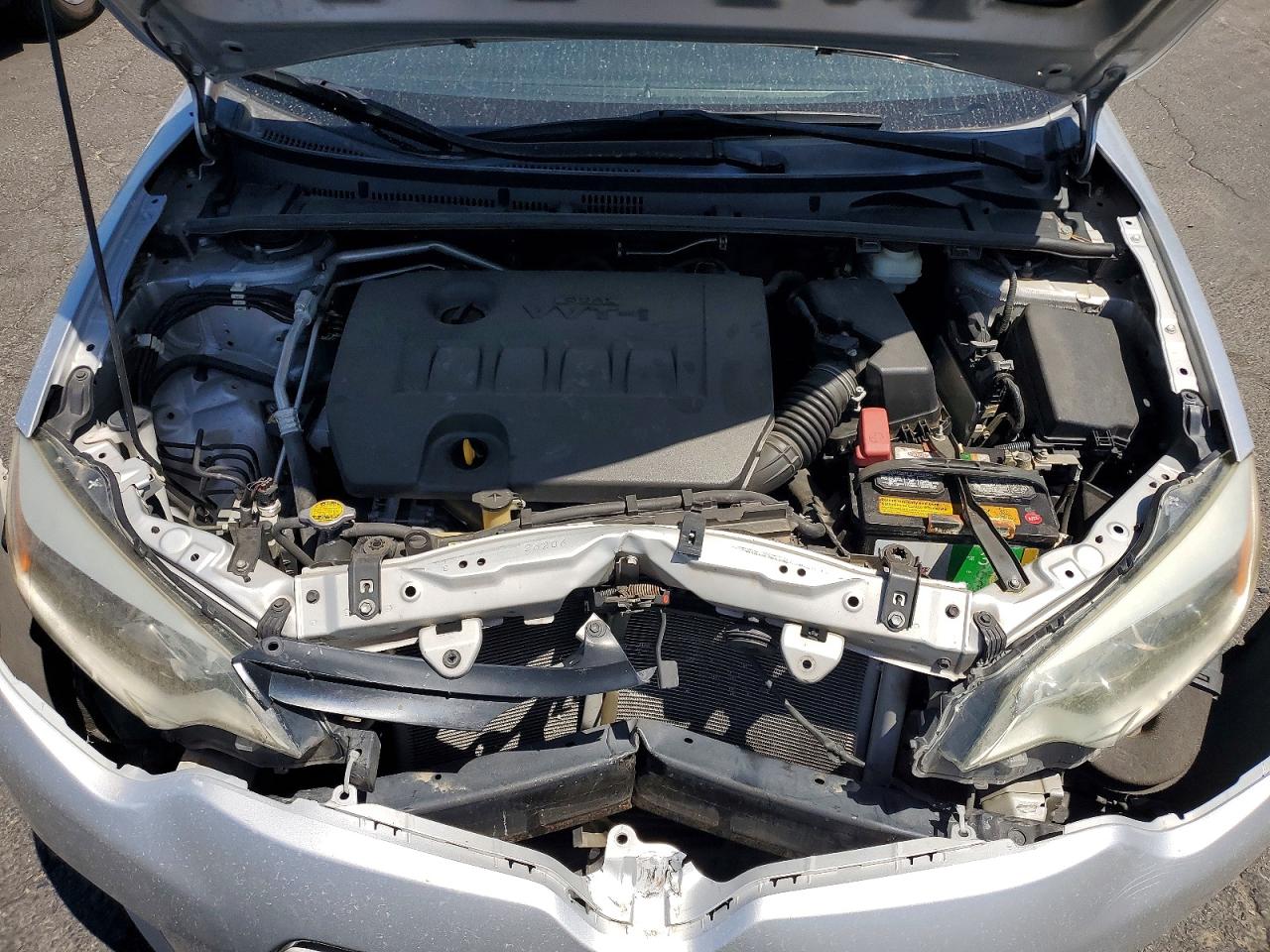 2014 Toyota Corolla Le Plus Silver vin: 5YFBURHEXEP151765