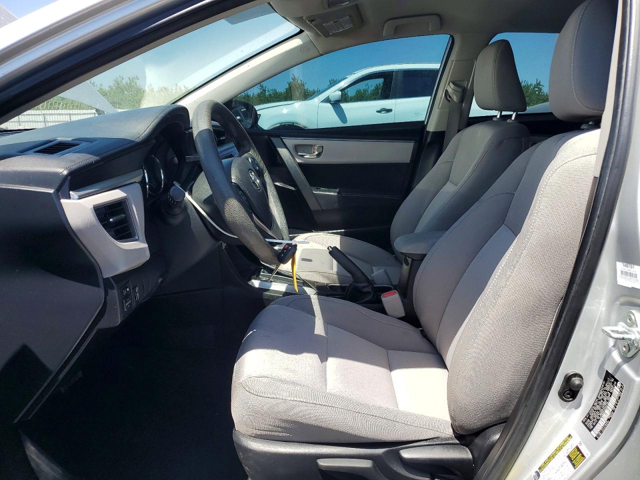 2014 Toyota Corolla Le Plus Silver vin: 5YFBURHEXEP151765