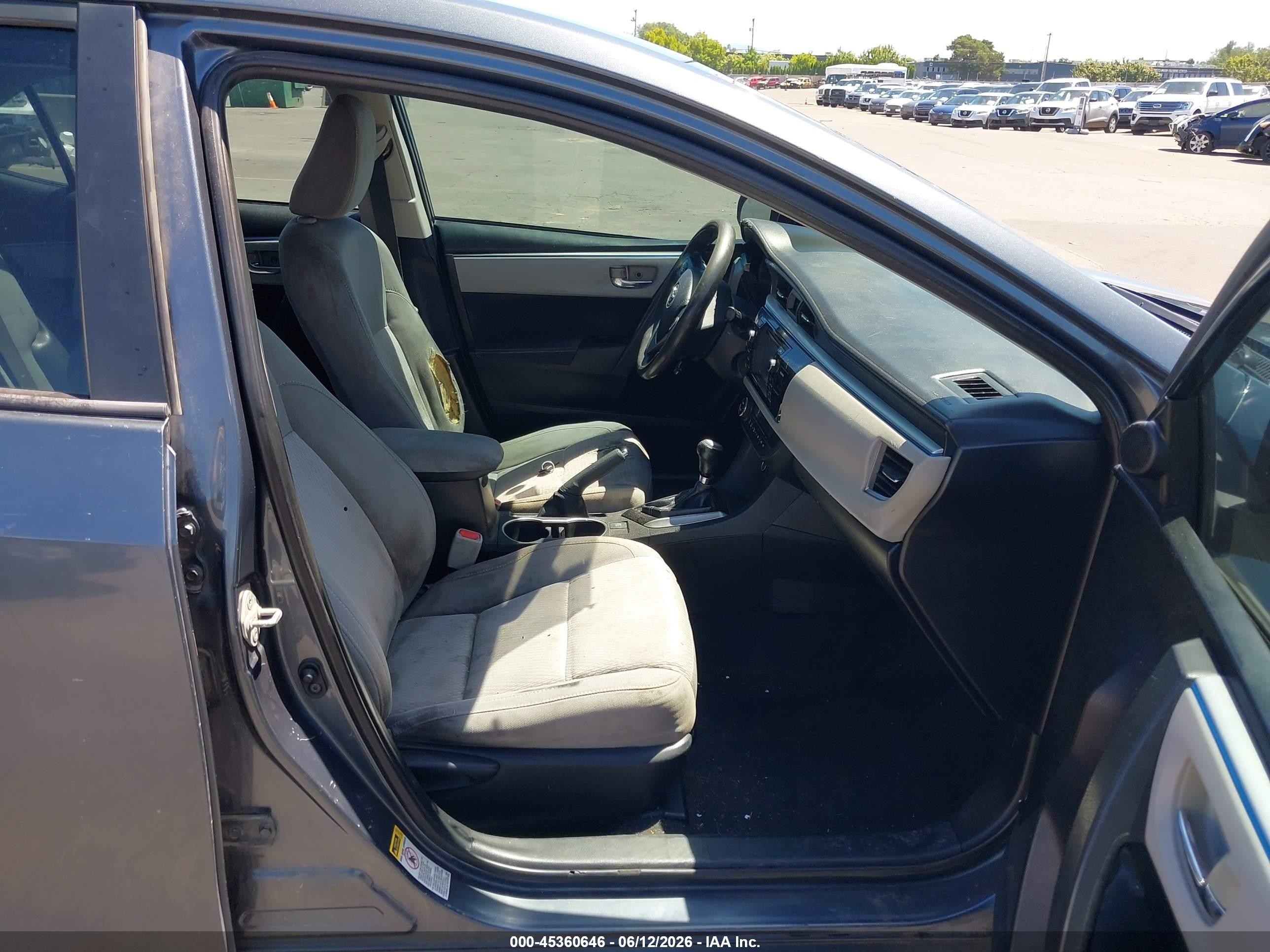2014 Toyota Corolla Le Gray vin: 5YFBURHEXEP168324