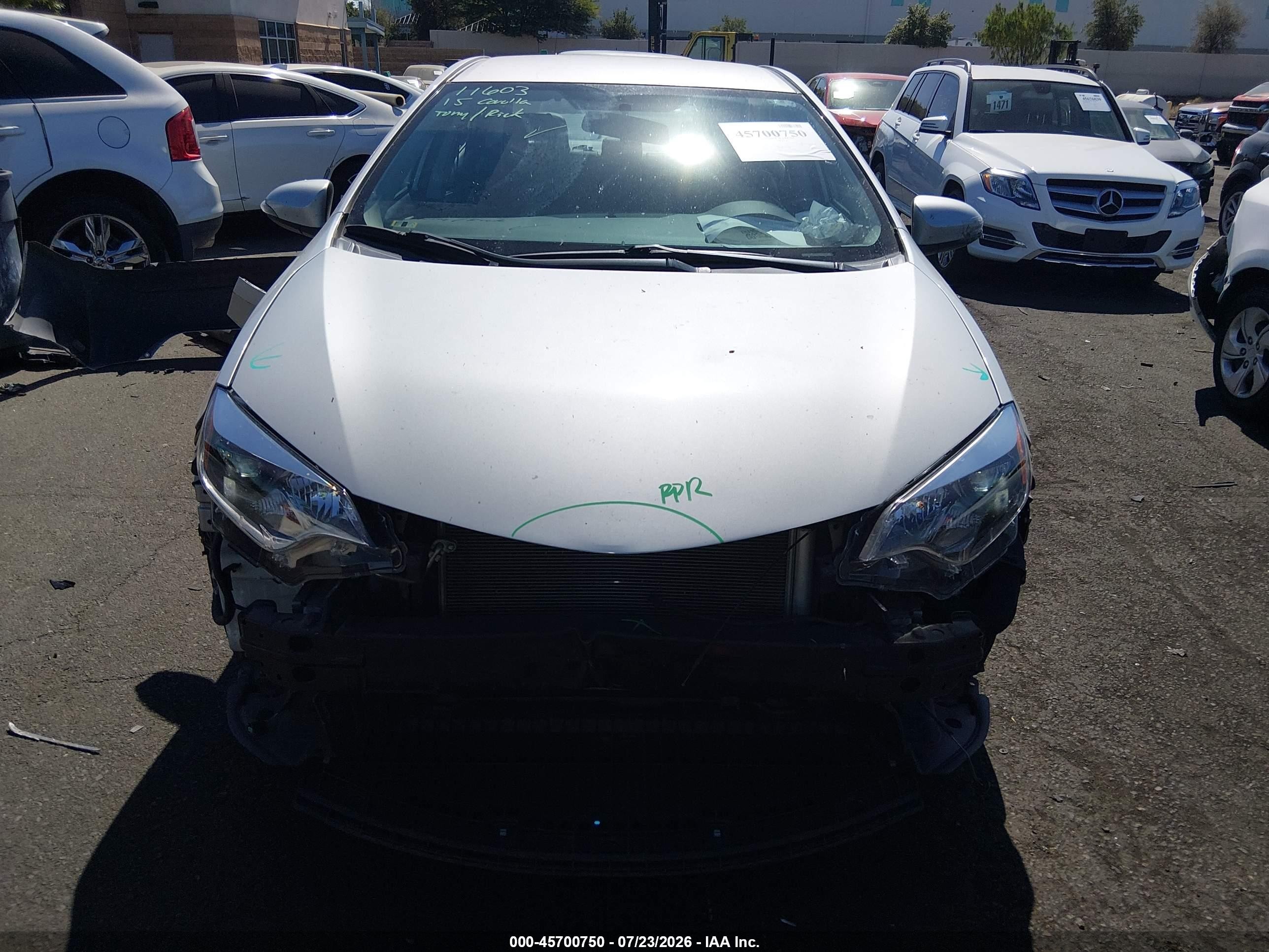 2015 Toyota Corolla S Plus Silver vin: 5YFBURHEXFP178479