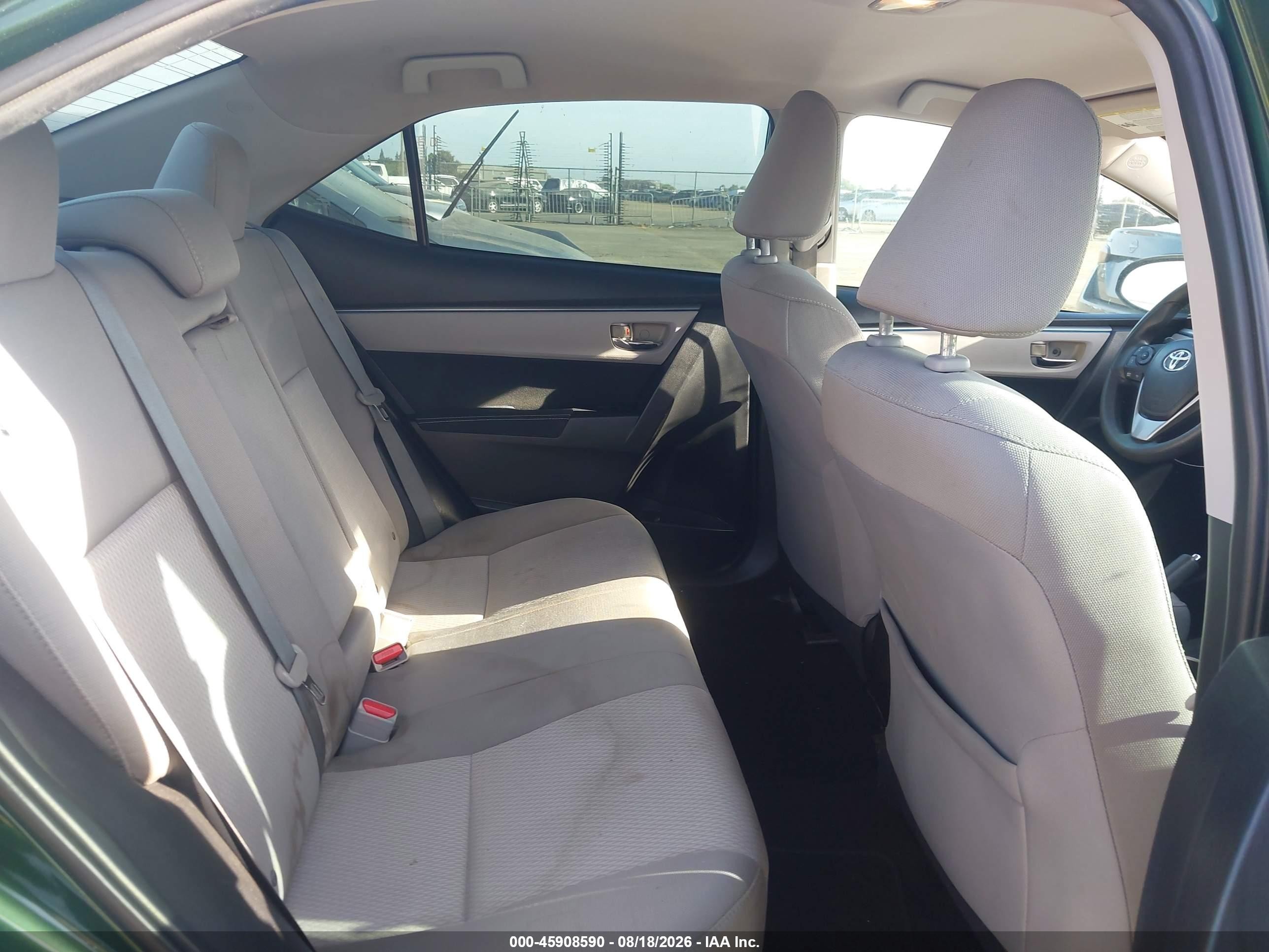 2015 Toyota Corolla Le Green vin: 5YFBURHEXFP179793