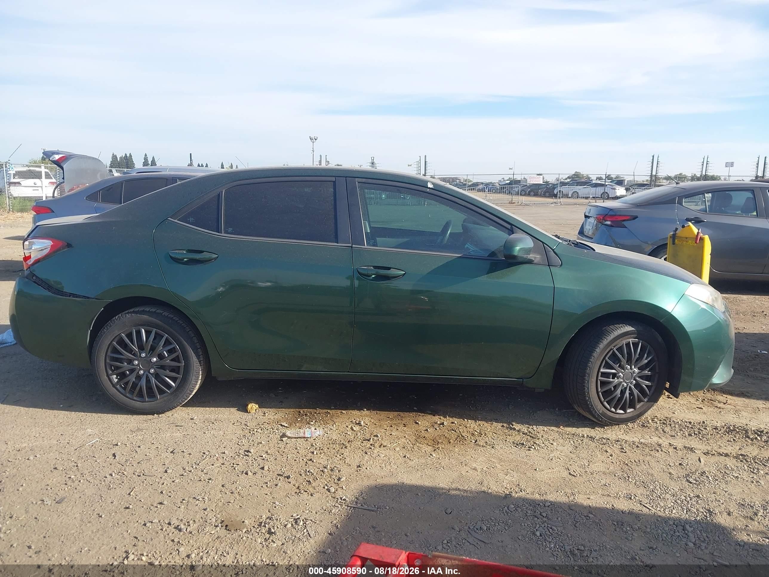 2015 Toyota Corolla Le Green vin: 5YFBURHEXFP179793