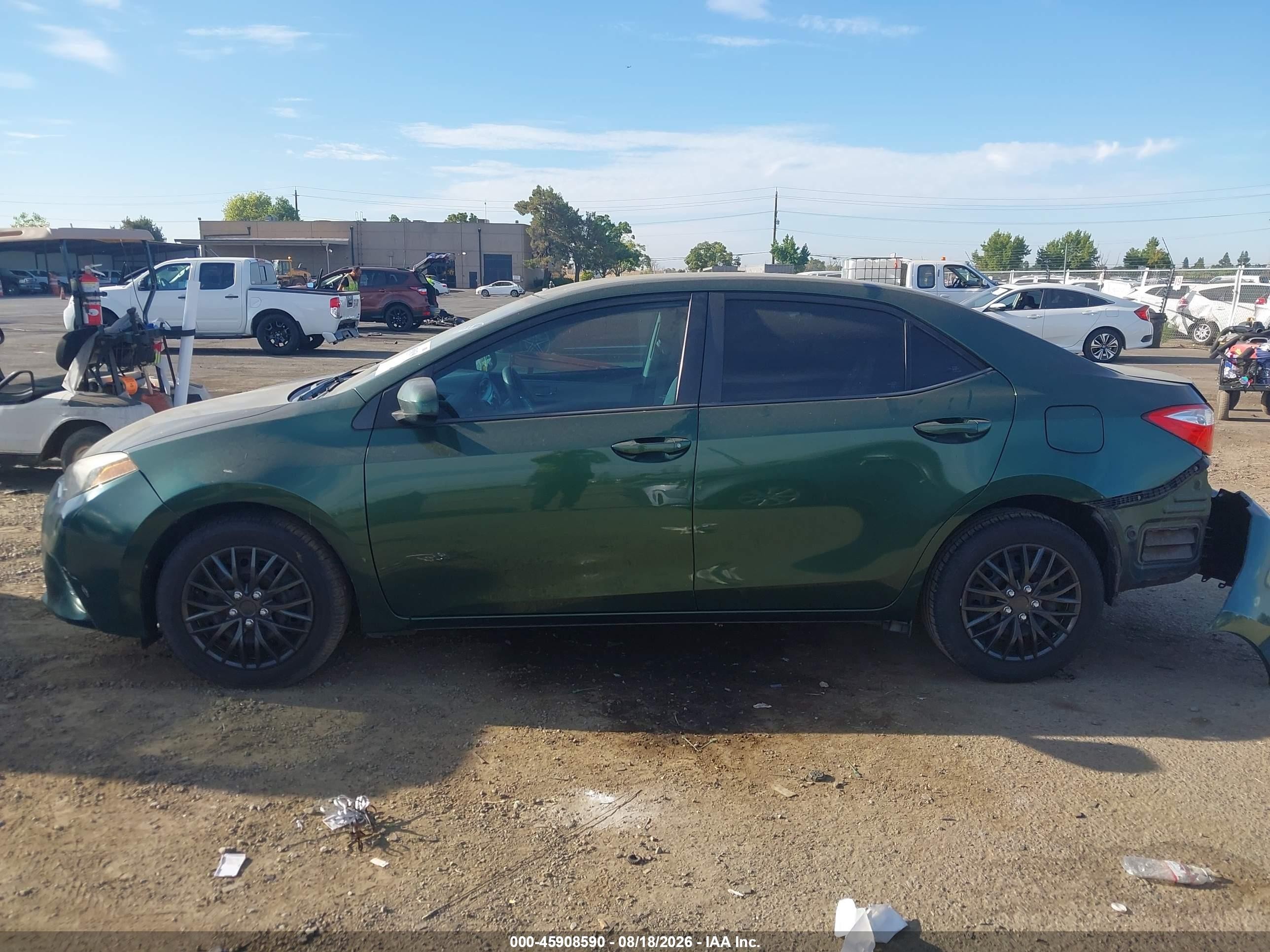 2015 Toyota Corolla Le Green vin: 5YFBURHEXFP179793