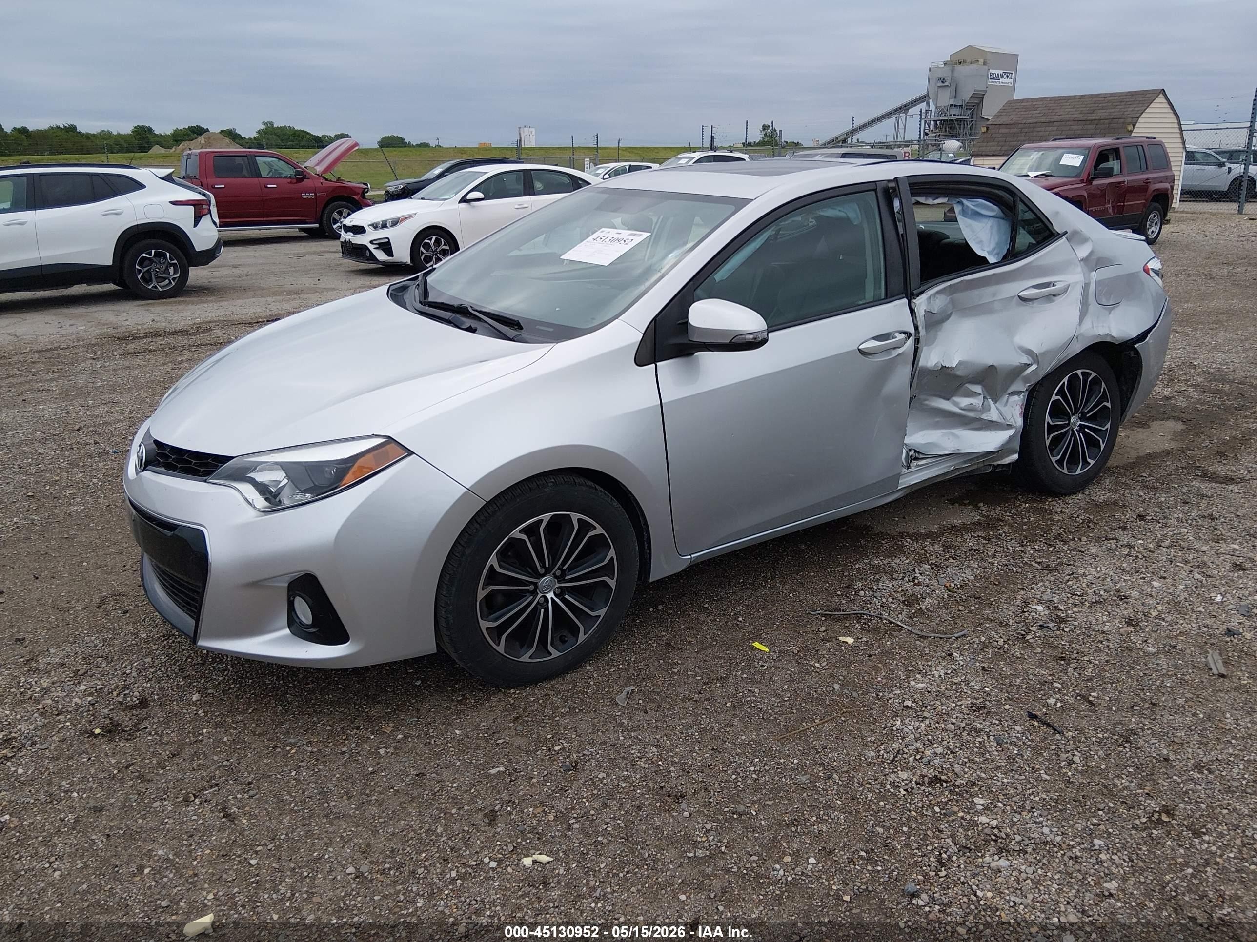 2015 Toyota Corolla S Plus Silver vin: 5YFBURHEXFP191152