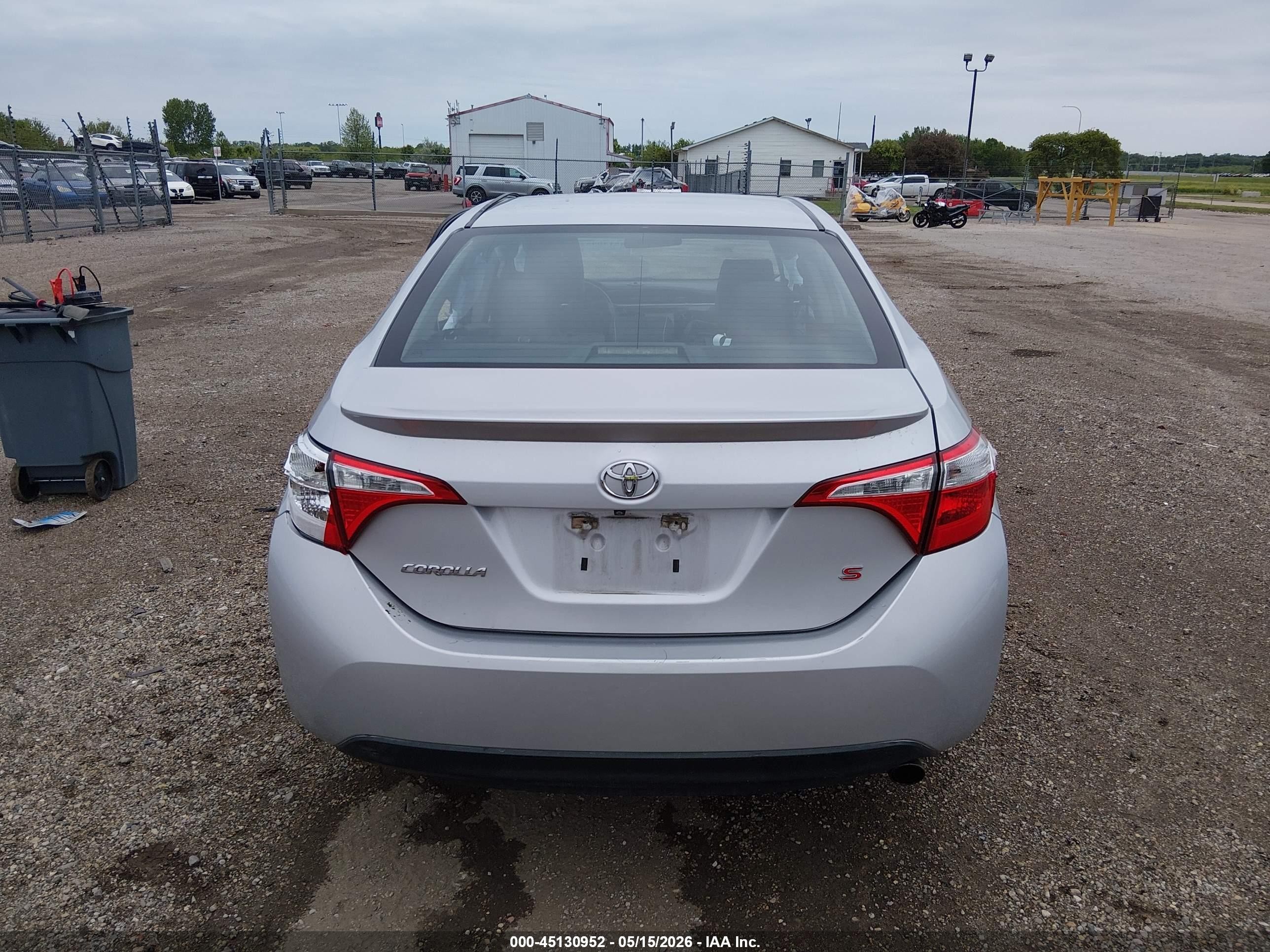 2015 Toyota Corolla S Plus Silver vin: 5YFBURHEXFP191152