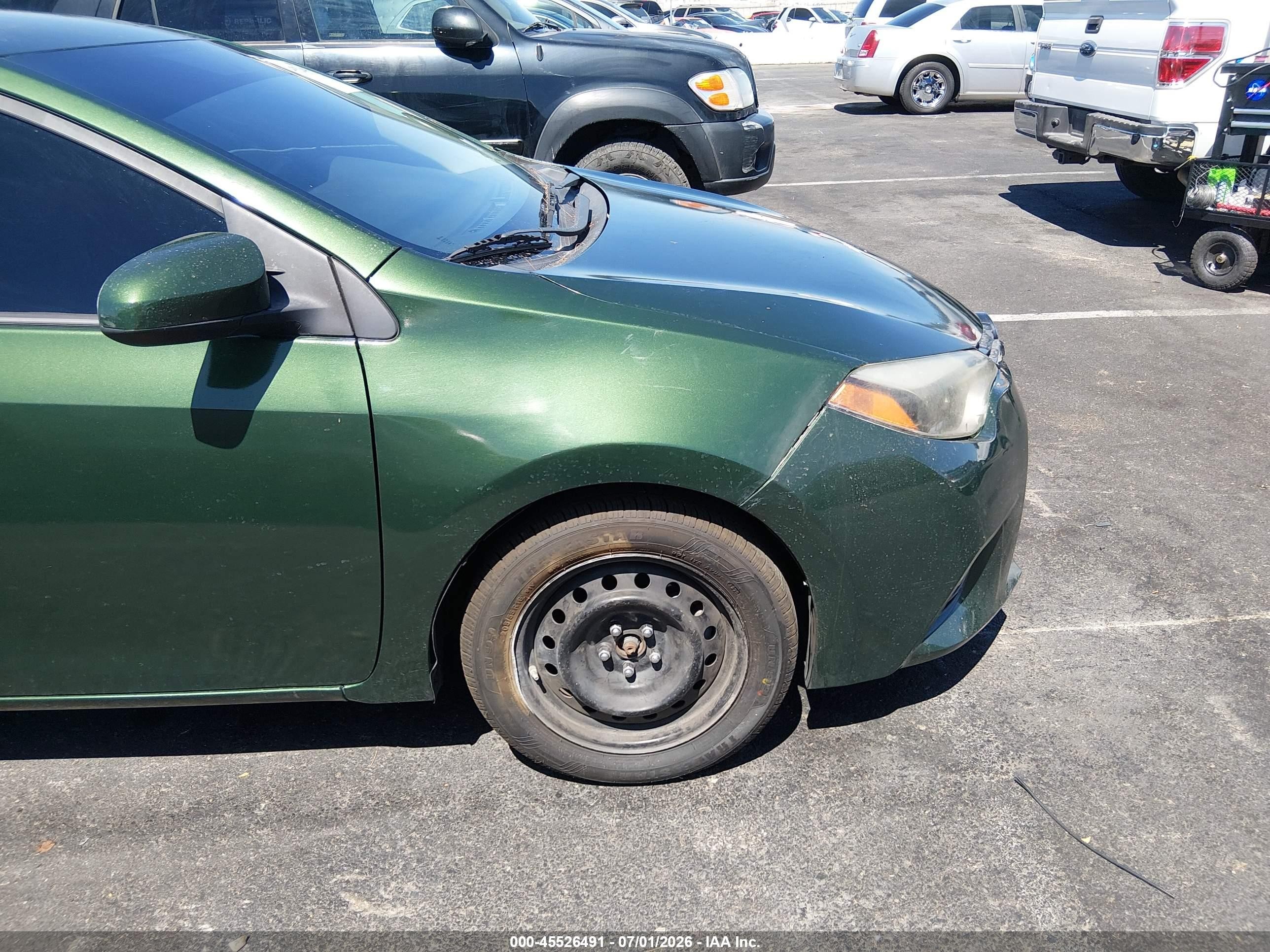2015 Toyota Corolla Le Green vin: 5YFBURHEXFP193659