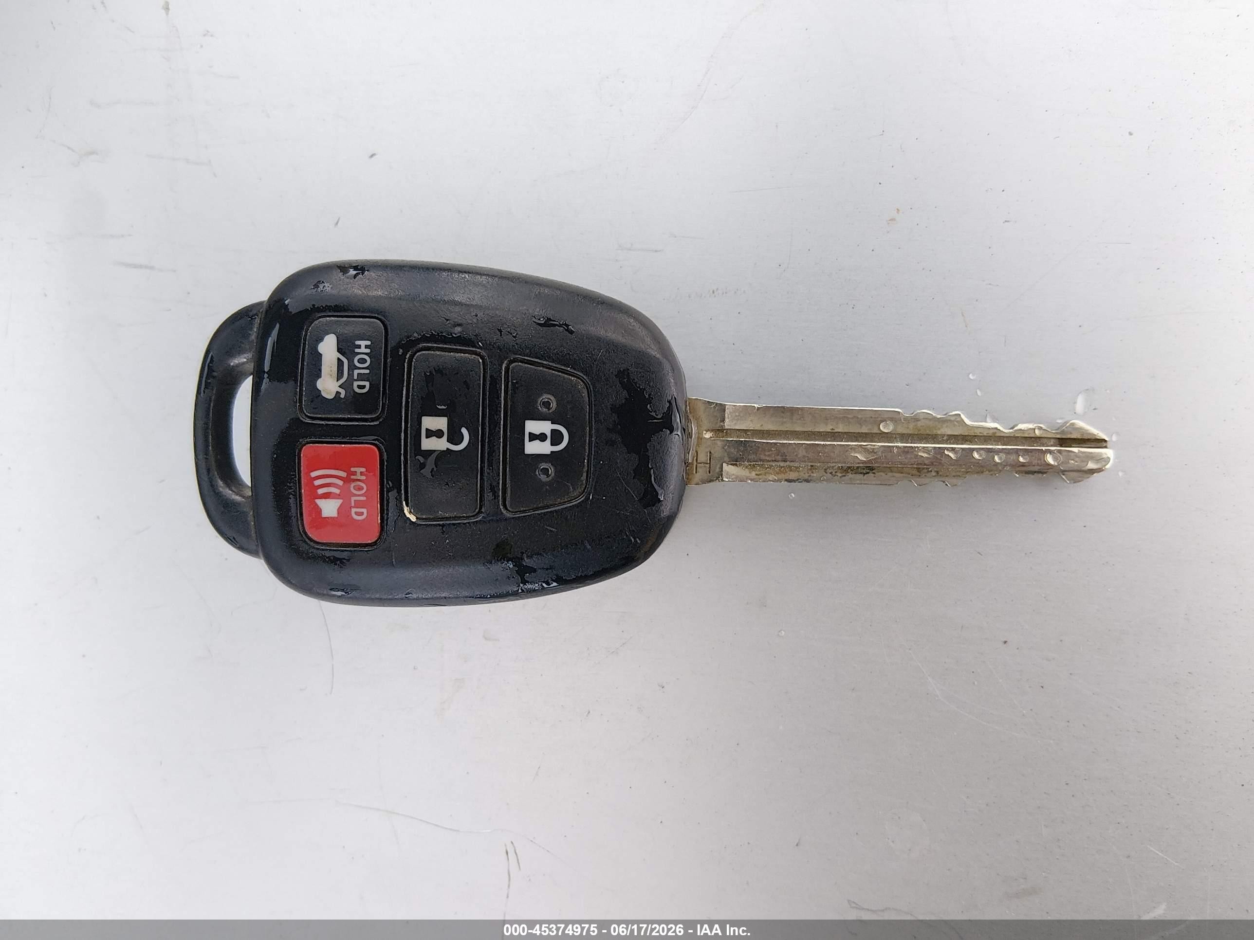 2015 Toyota Corolla Le/le Plus/le Premium Blue vin: 5YFBURHEXFP201310