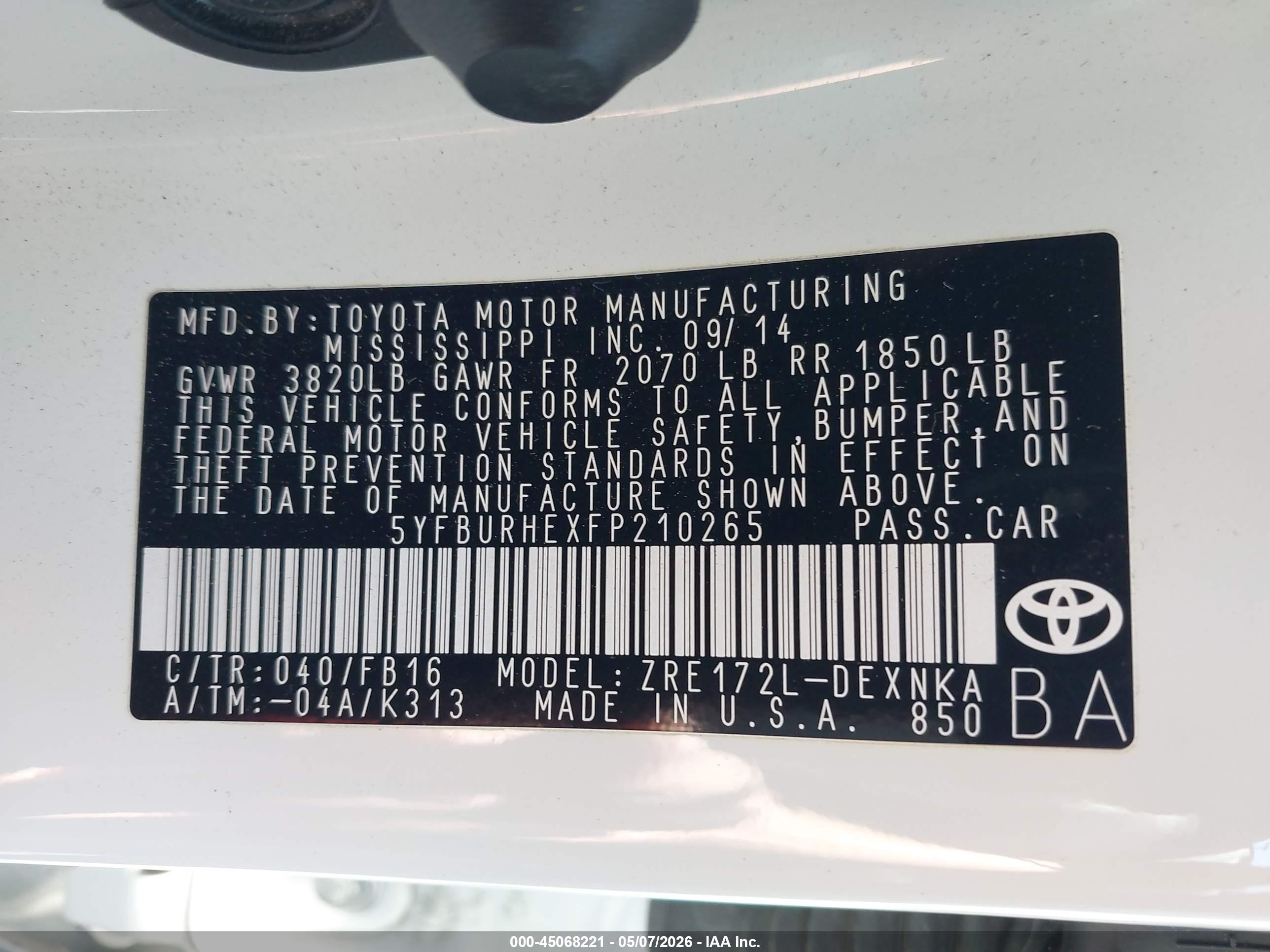 2015 Toyota Corolla Le Plus White vin: 5YFBURHEXFP210265
