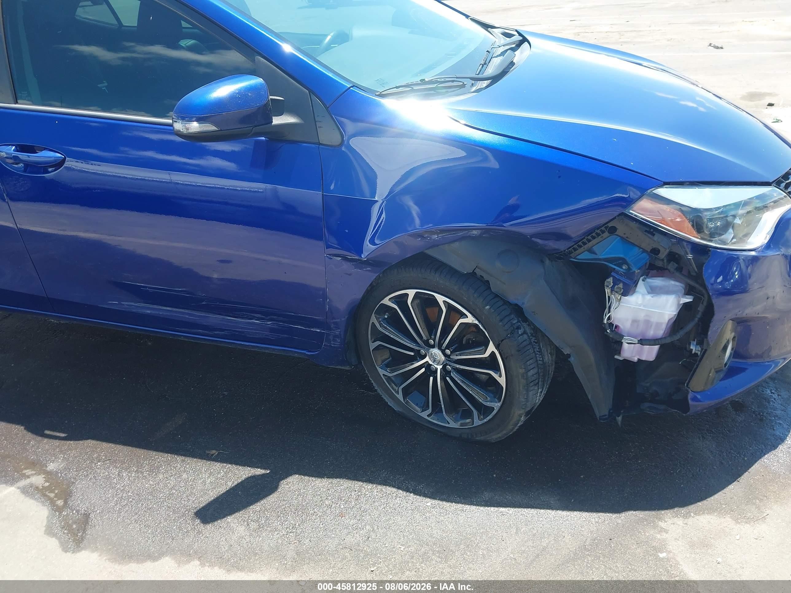 2015 Toyota Corolla S Plus Blue vin: 5YFBURHEXFP239216