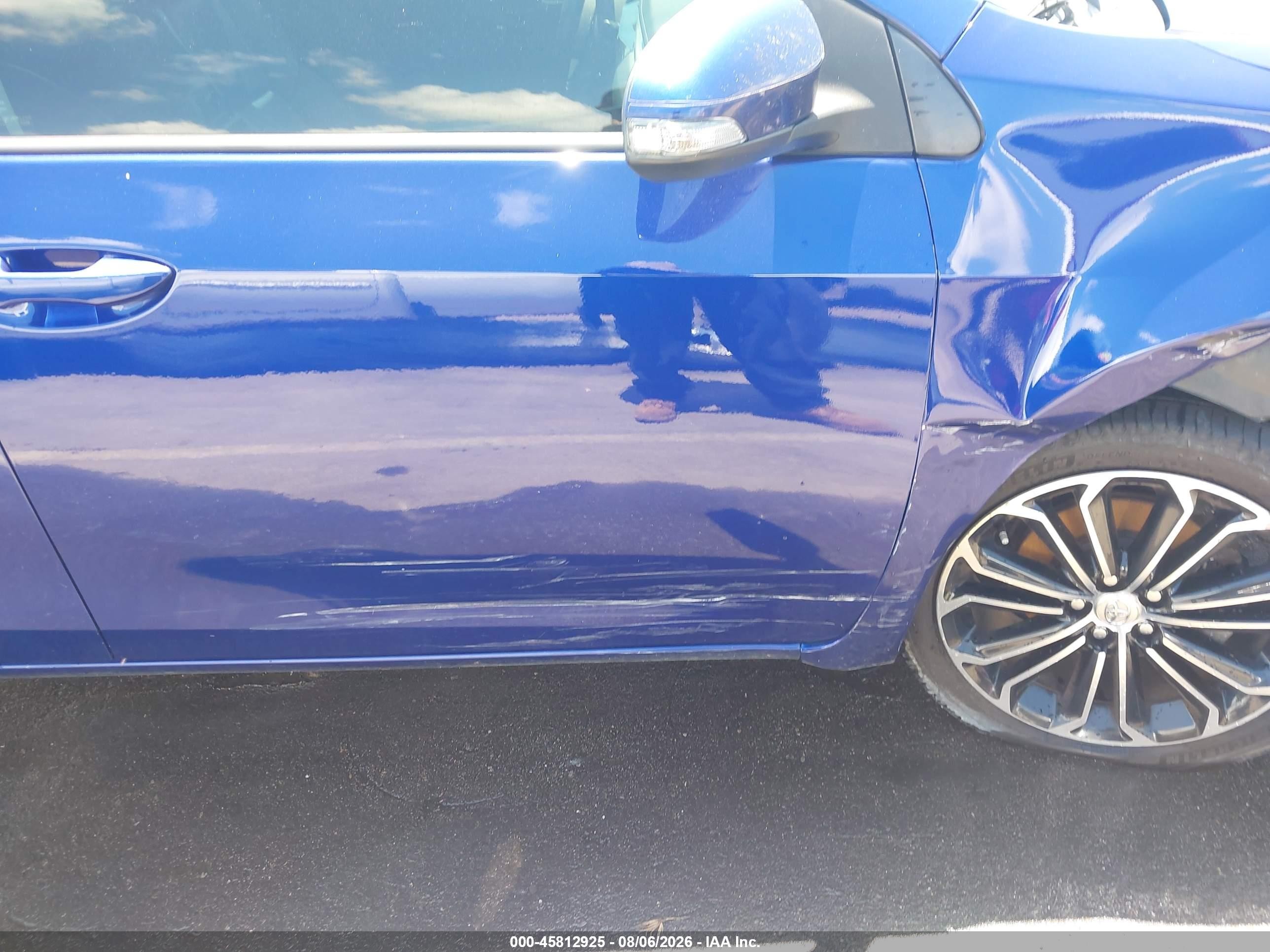 2015 Toyota Corolla S Plus Blue vin: 5YFBURHEXFP239216