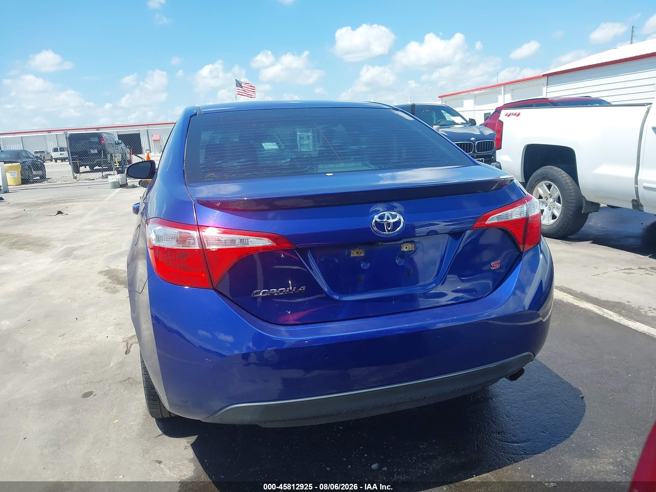 2015 Toyota Corolla S Plus Blue vin: 5YFBURHEXFP239216