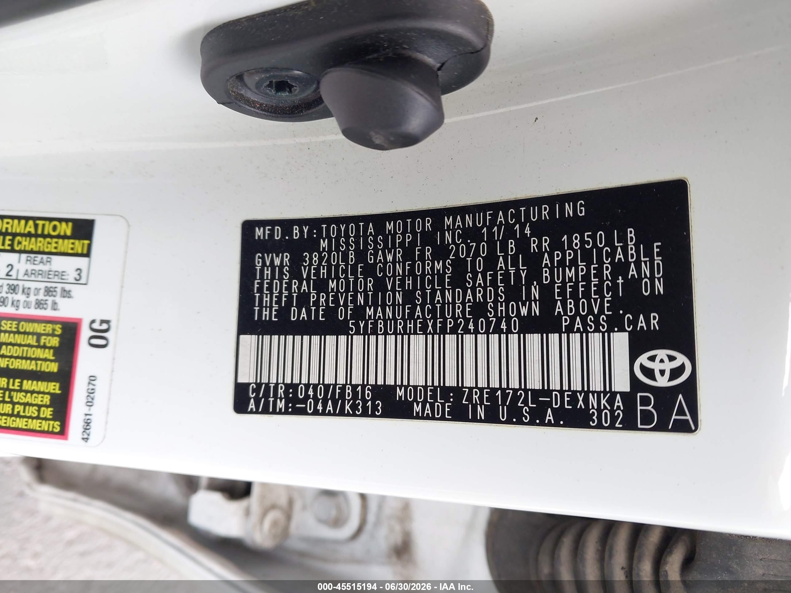 2015 Toyota Corolla Le Plus White vin: 5YFBURHEXFP240740