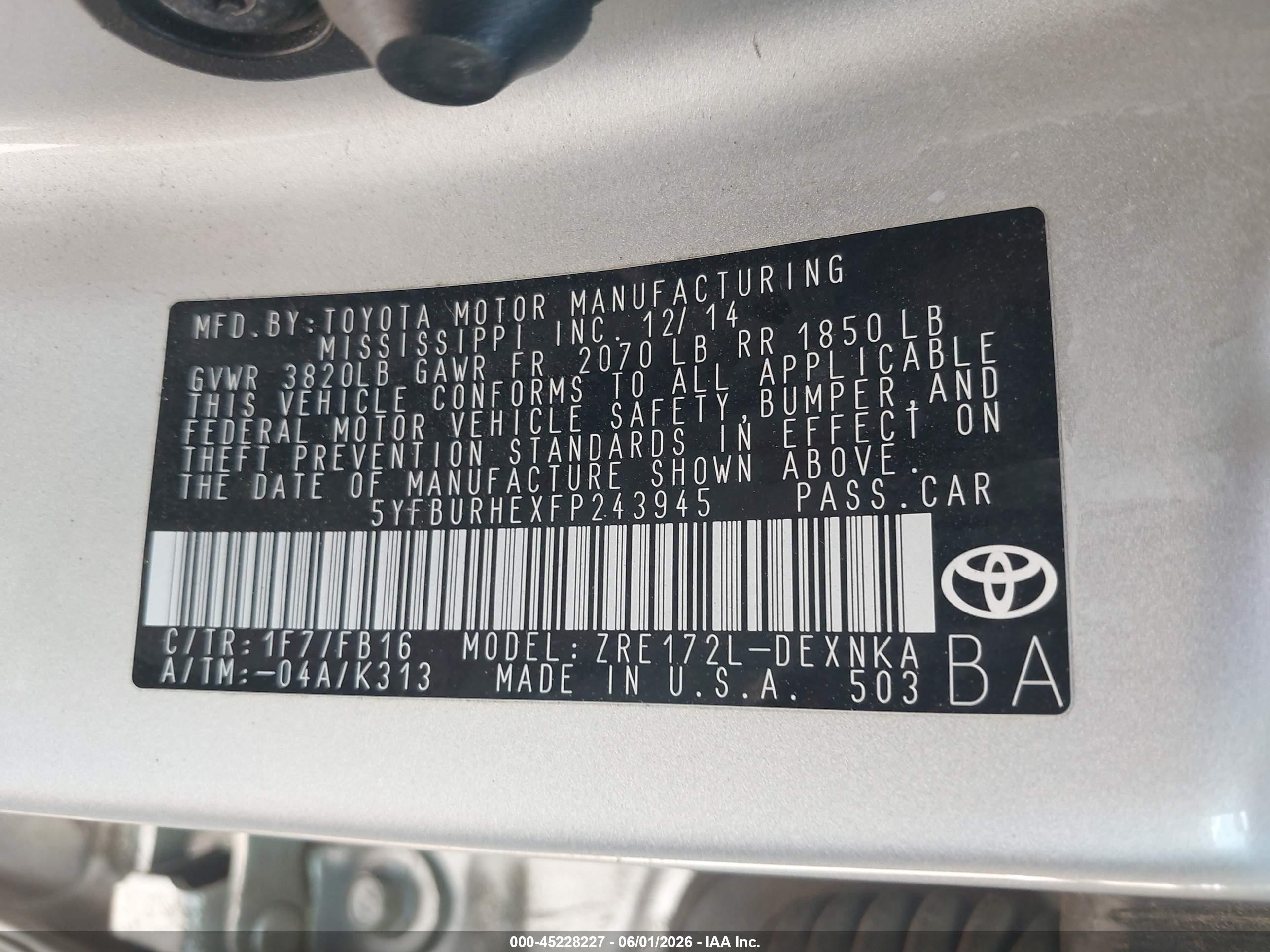 2015 Toyota Corolla Le Серебряный vin: 5YFBURHEXFP243945