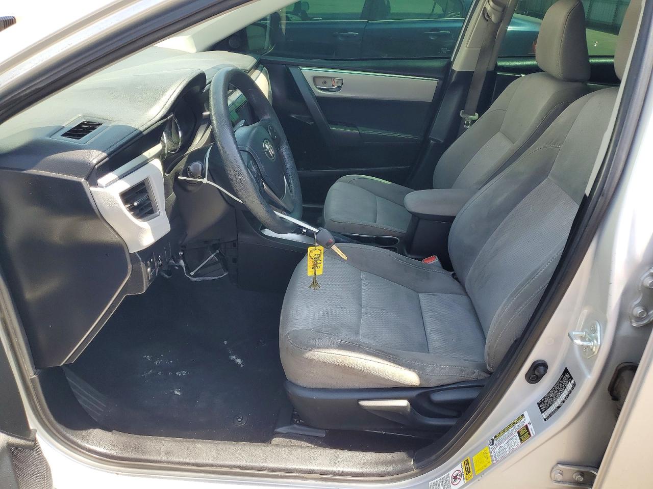 2015 Toyota Corolla Le Silver vin: 5YFBURHEXFP246733