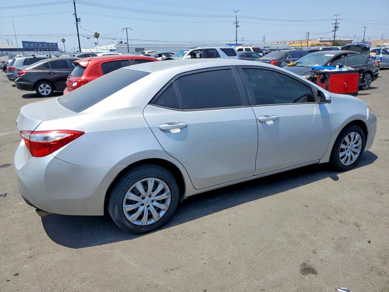 2015 Toyota Corolla Le Silver vin: 5YFBURHEXFP246733