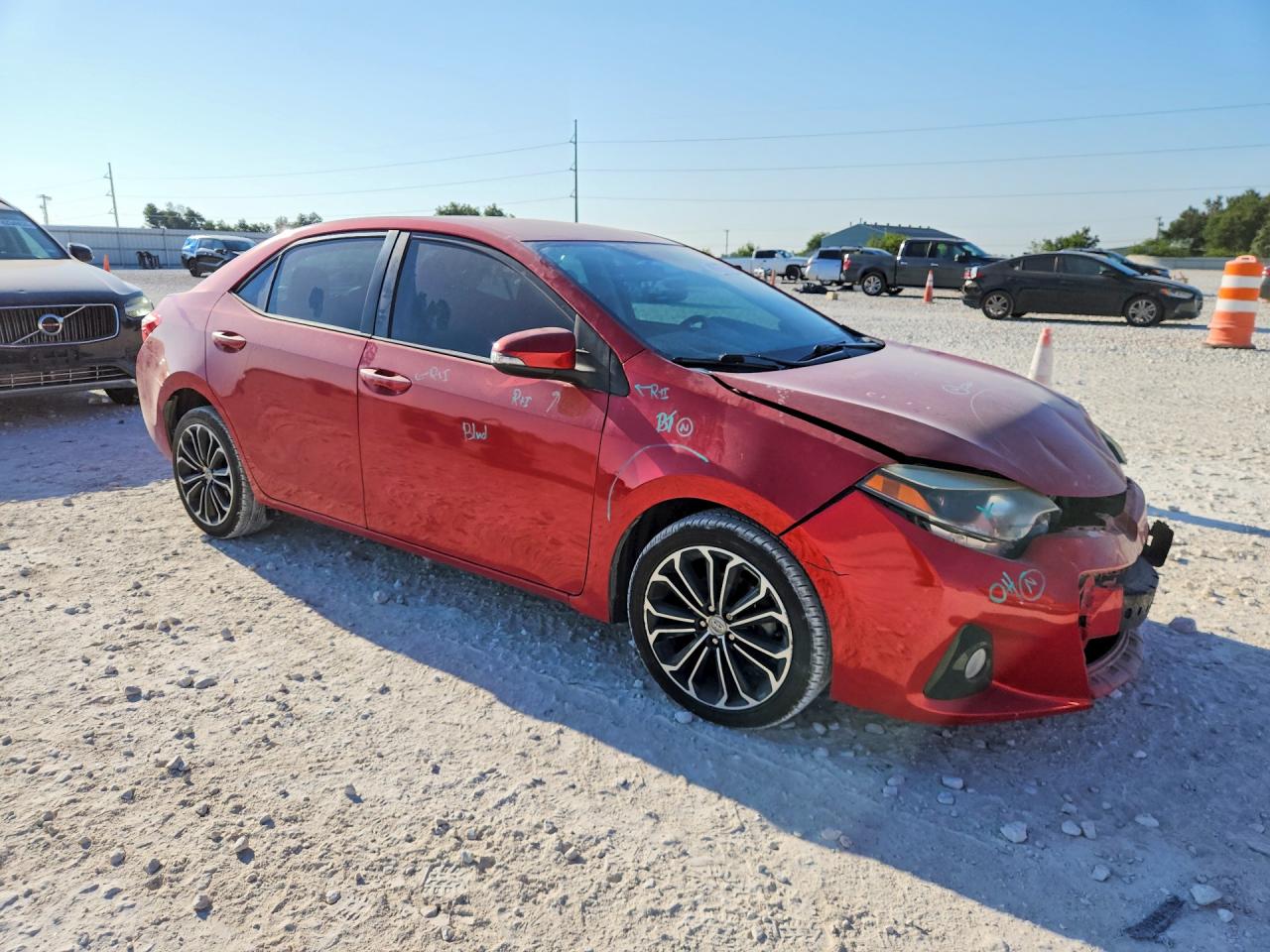 2015 Toyota Corolla S Plus Red vin: 5YFBURHEXFP272233