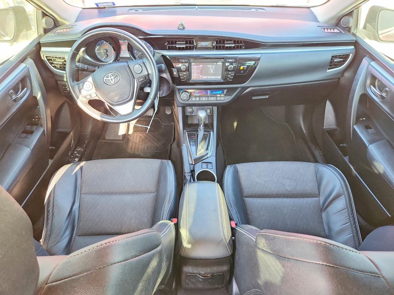 2015 Toyota Corolla S Plus Red vin: 5YFBURHEXFP272233