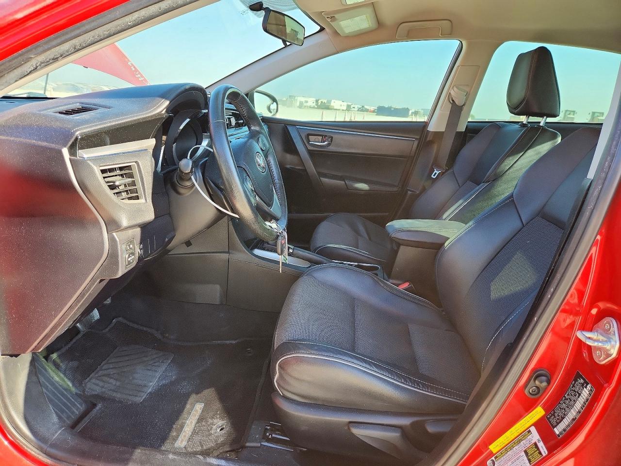 2015 Toyota Corolla S Plus Red vin: 5YFBURHEXFP272233