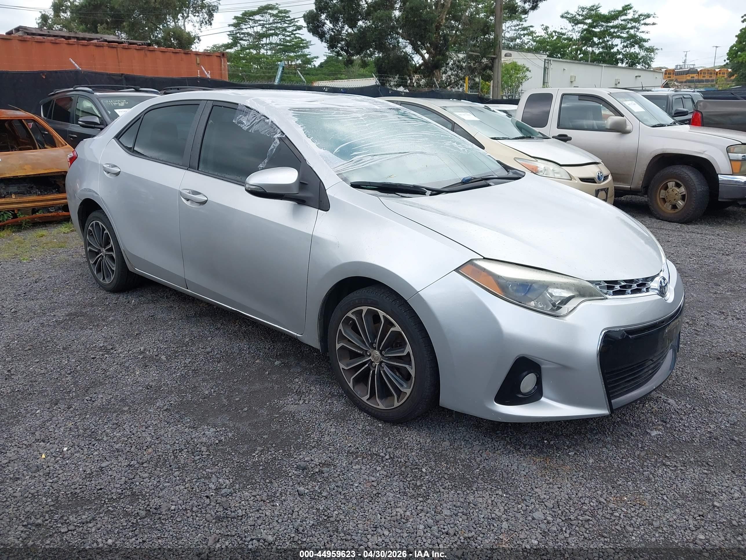 2015 Toyota Corolla S/s Plus/s Premium Silver vin: 5YFBURHEXFP290019