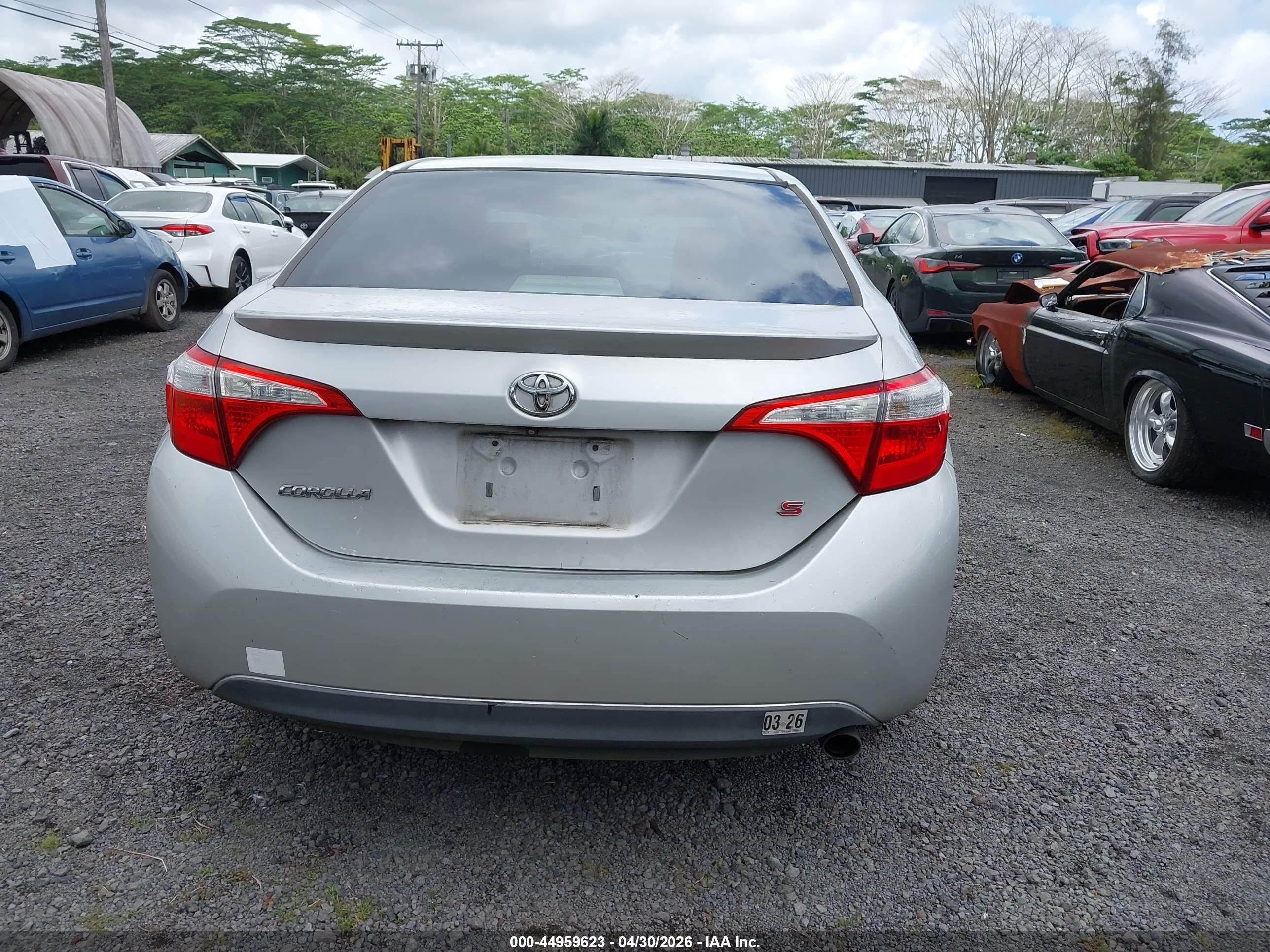 2015 Toyota Corolla S/s Plus/s Premium Silver vin: 5YFBURHEXFP290019