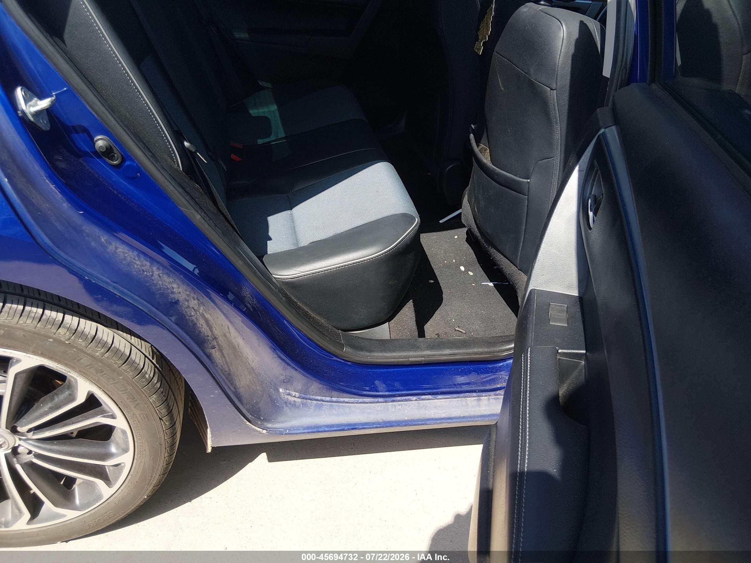 2015 Toyota Corolla S Plus Blue vin: 5YFBURHEXFP290389