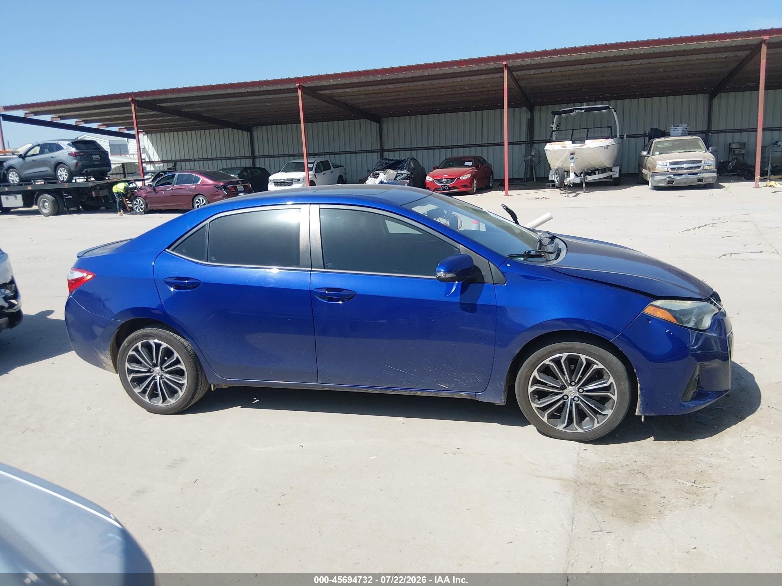 2015 Toyota Corolla S Plus Blue vin: 5YFBURHEXFP290389