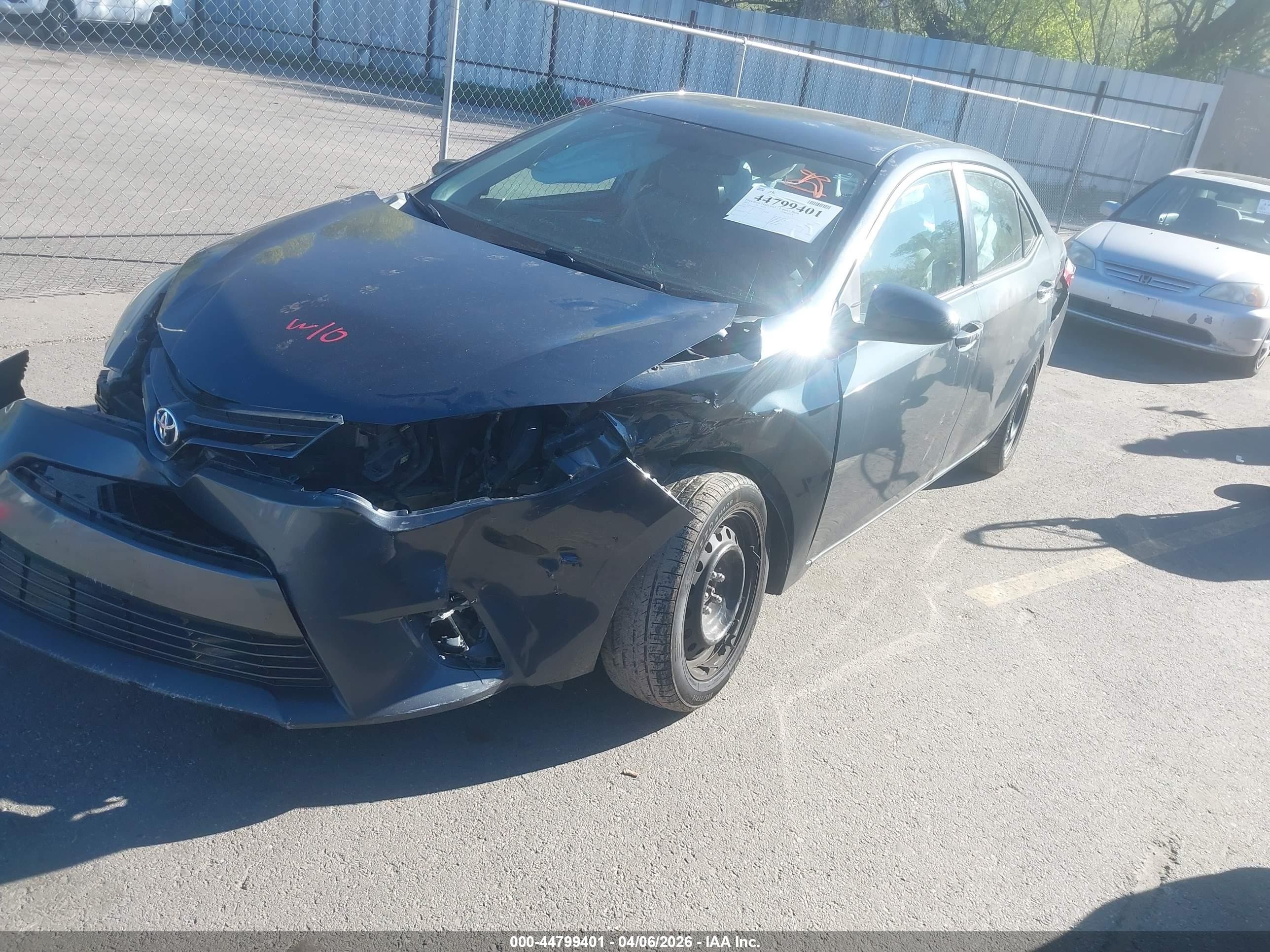 2015 Toyota Corolla Le Gray vin: 5YFBURHEXFP292627