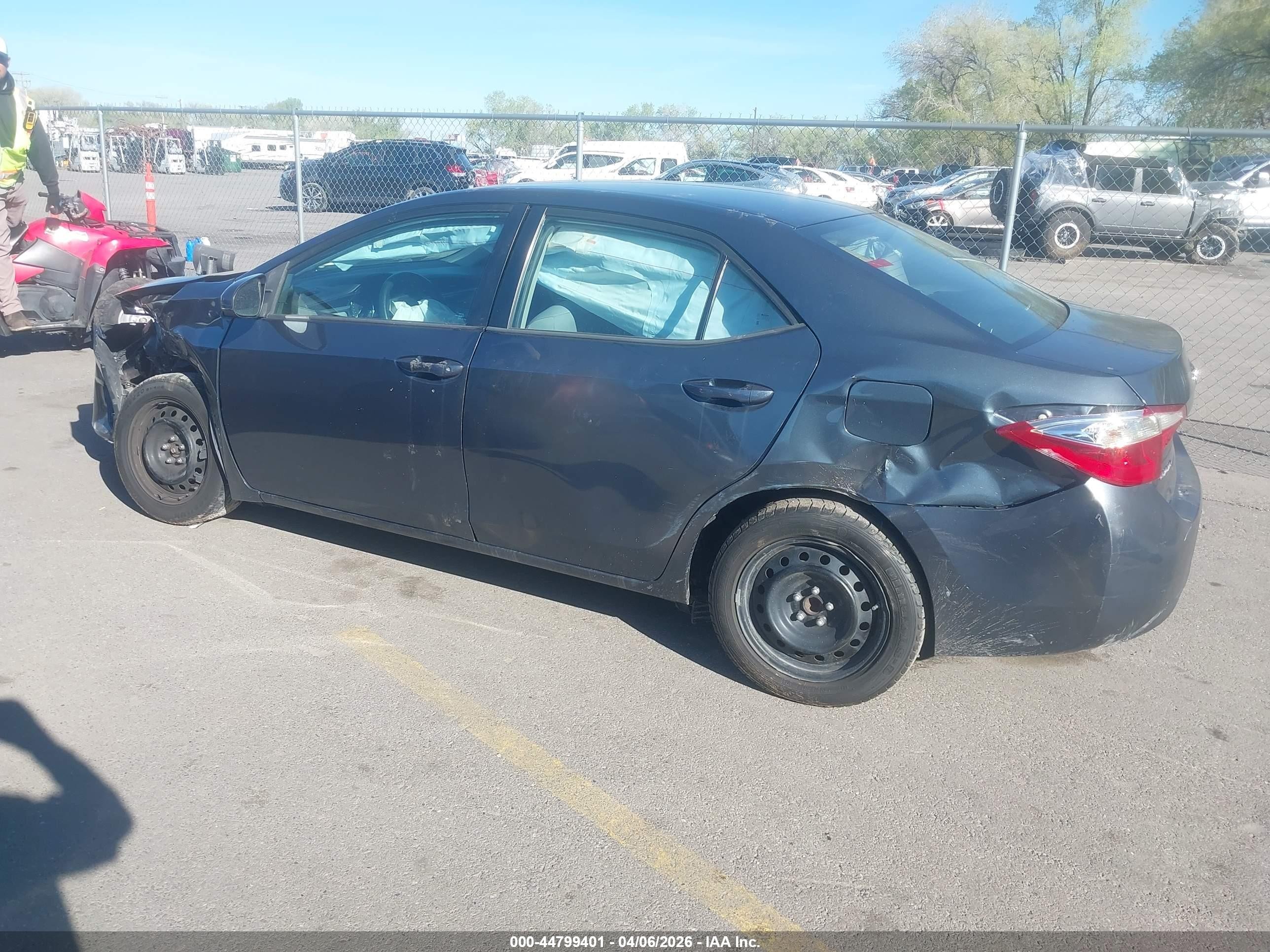 2015 Toyota Corolla Le Gray vin: 5YFBURHEXFP292627