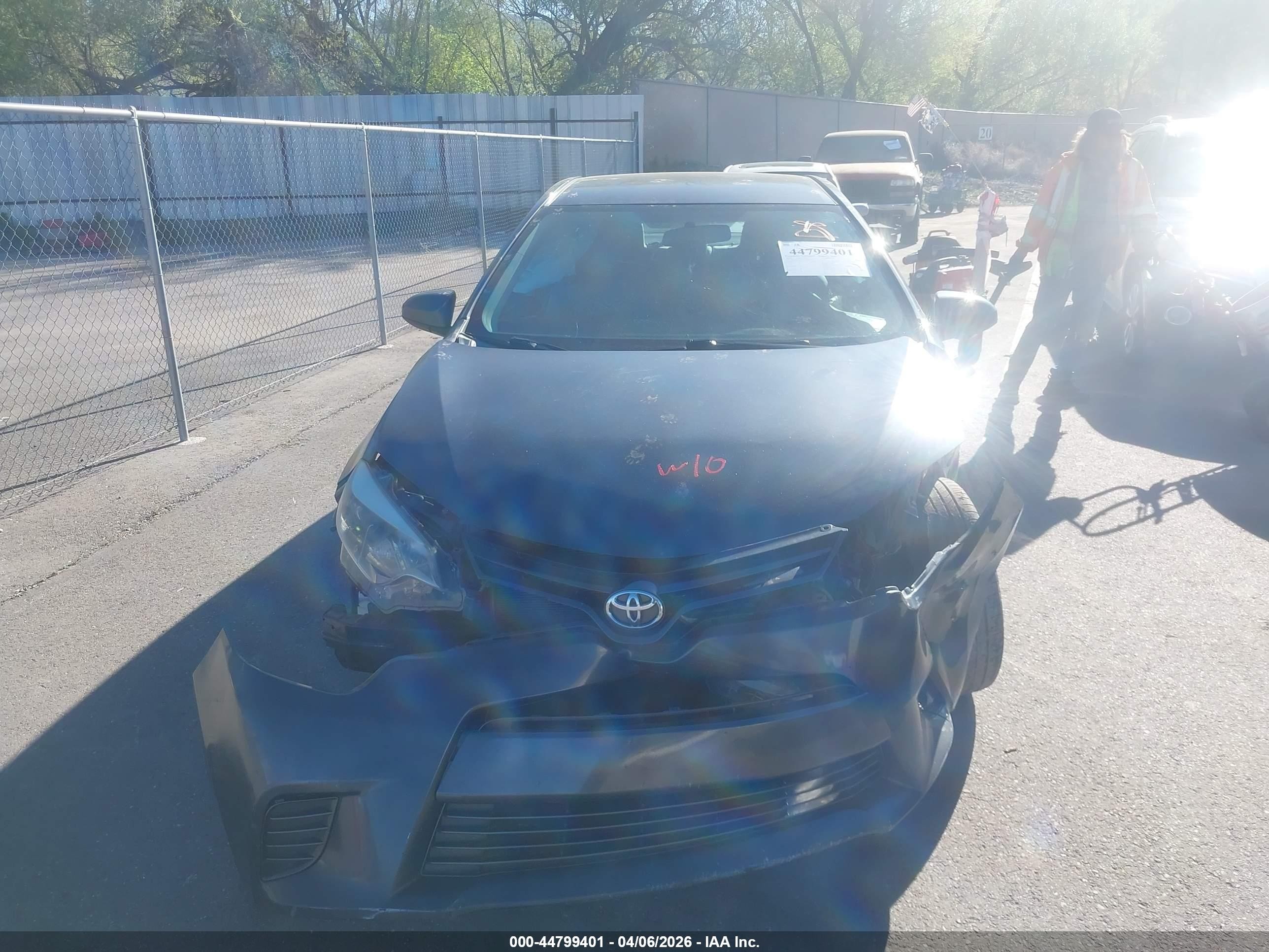 2015 Toyota Corolla Le Gray vin: 5YFBURHEXFP292627