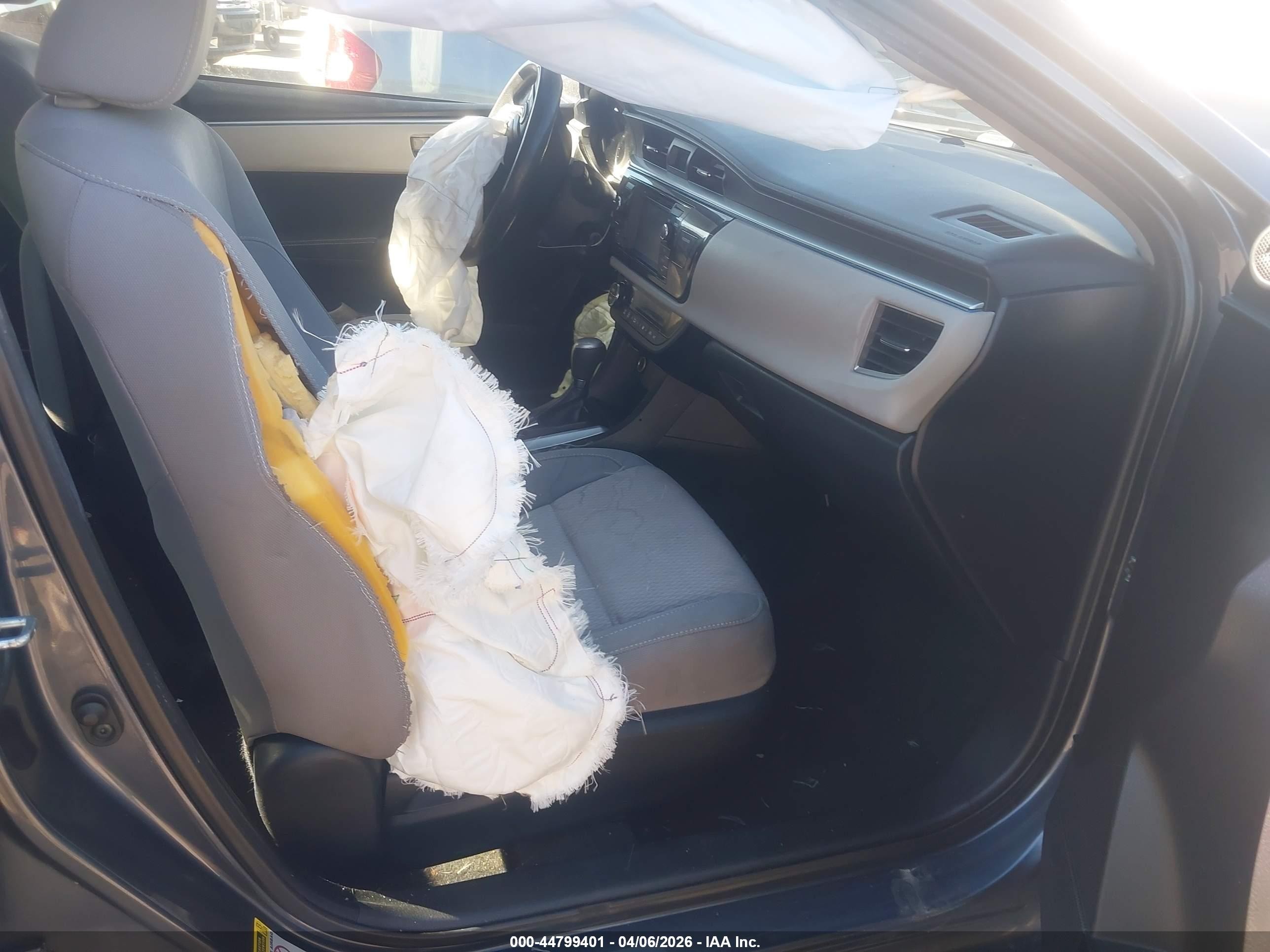 2015 Toyota Corolla Le Gray vin: 5YFBURHEXFP292627