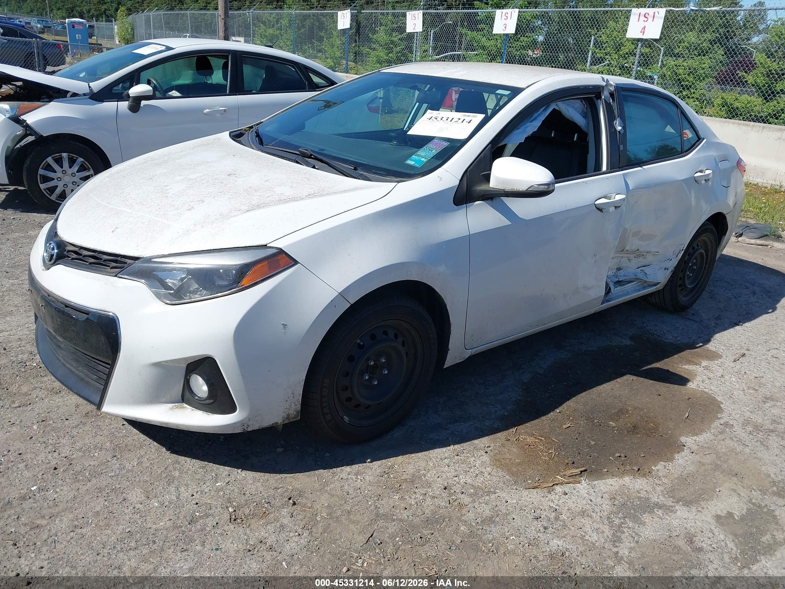 2015 Toyota Corolla S White vin: 5YFBURHEXFP298198