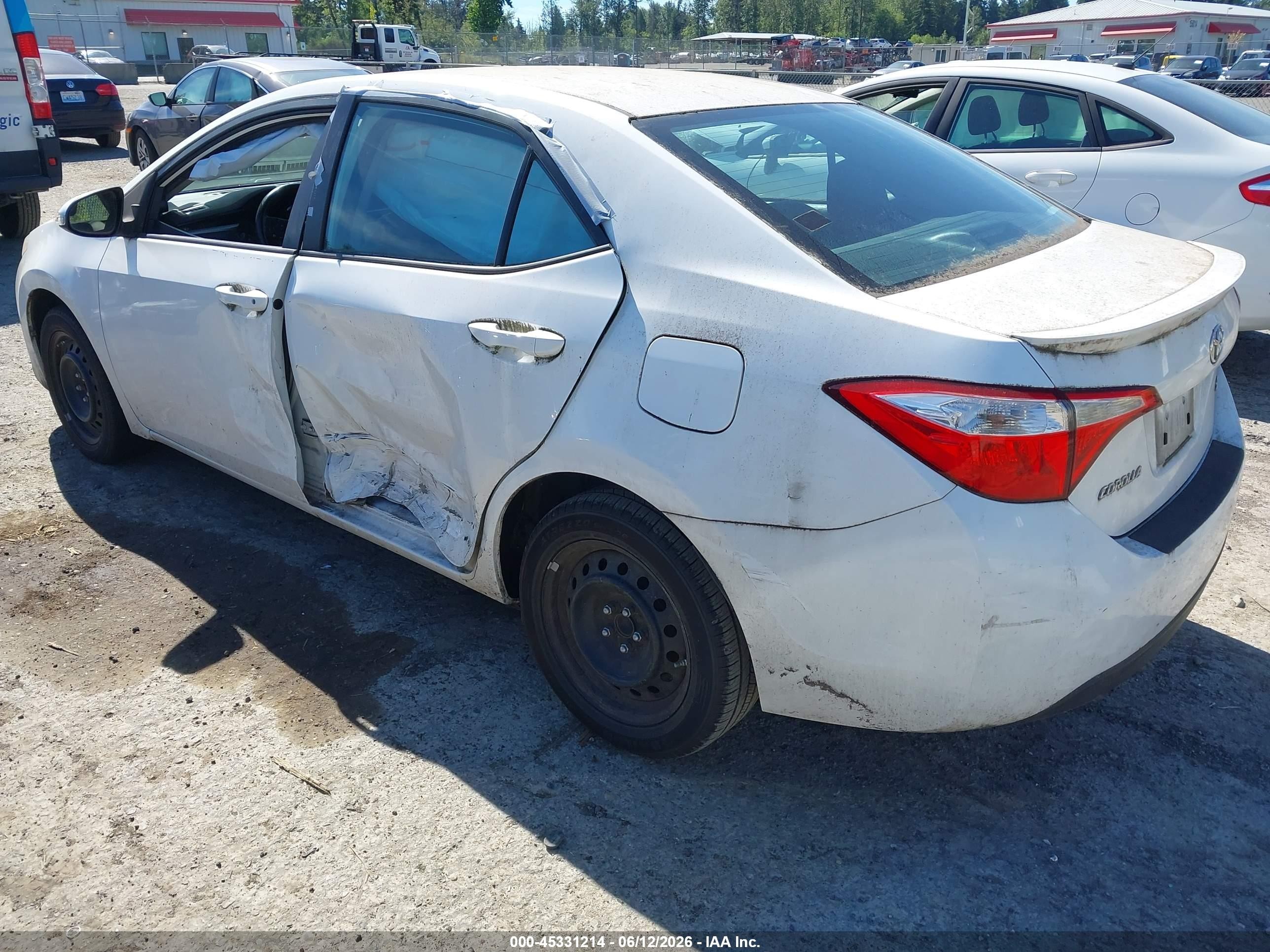 2015 Toyota Corolla S White vin: 5YFBURHEXFP298198